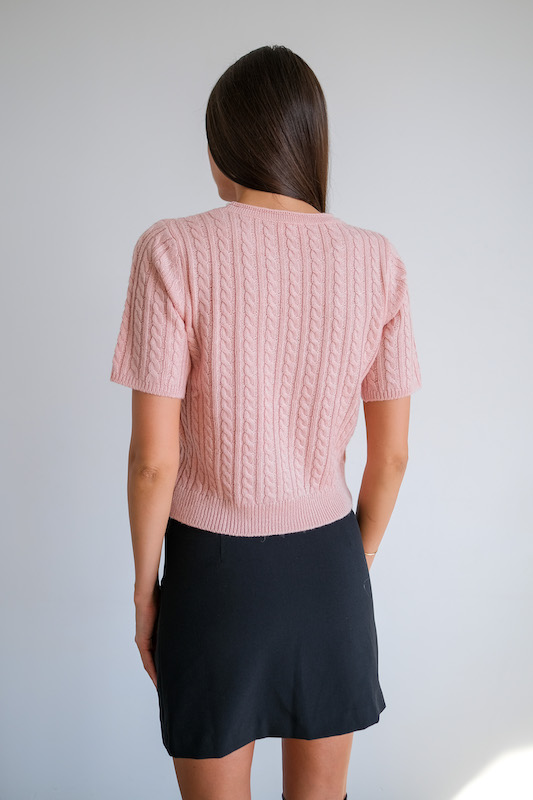 Джемпер с коротким рукавом косы