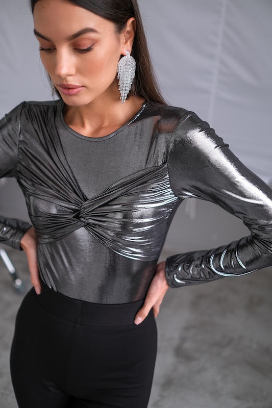 Боди с драпировкой металлик 