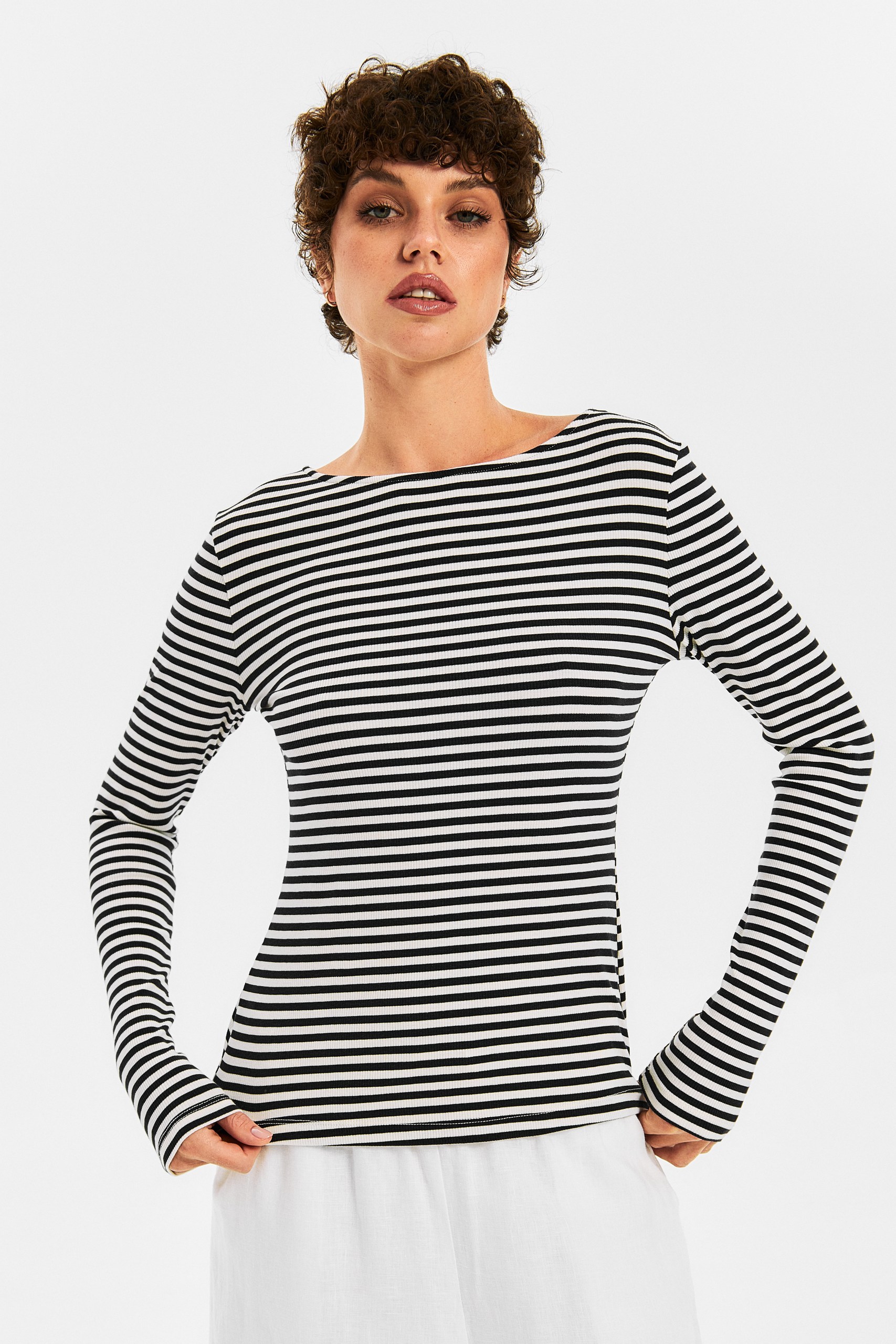 Топ с открытой спиной