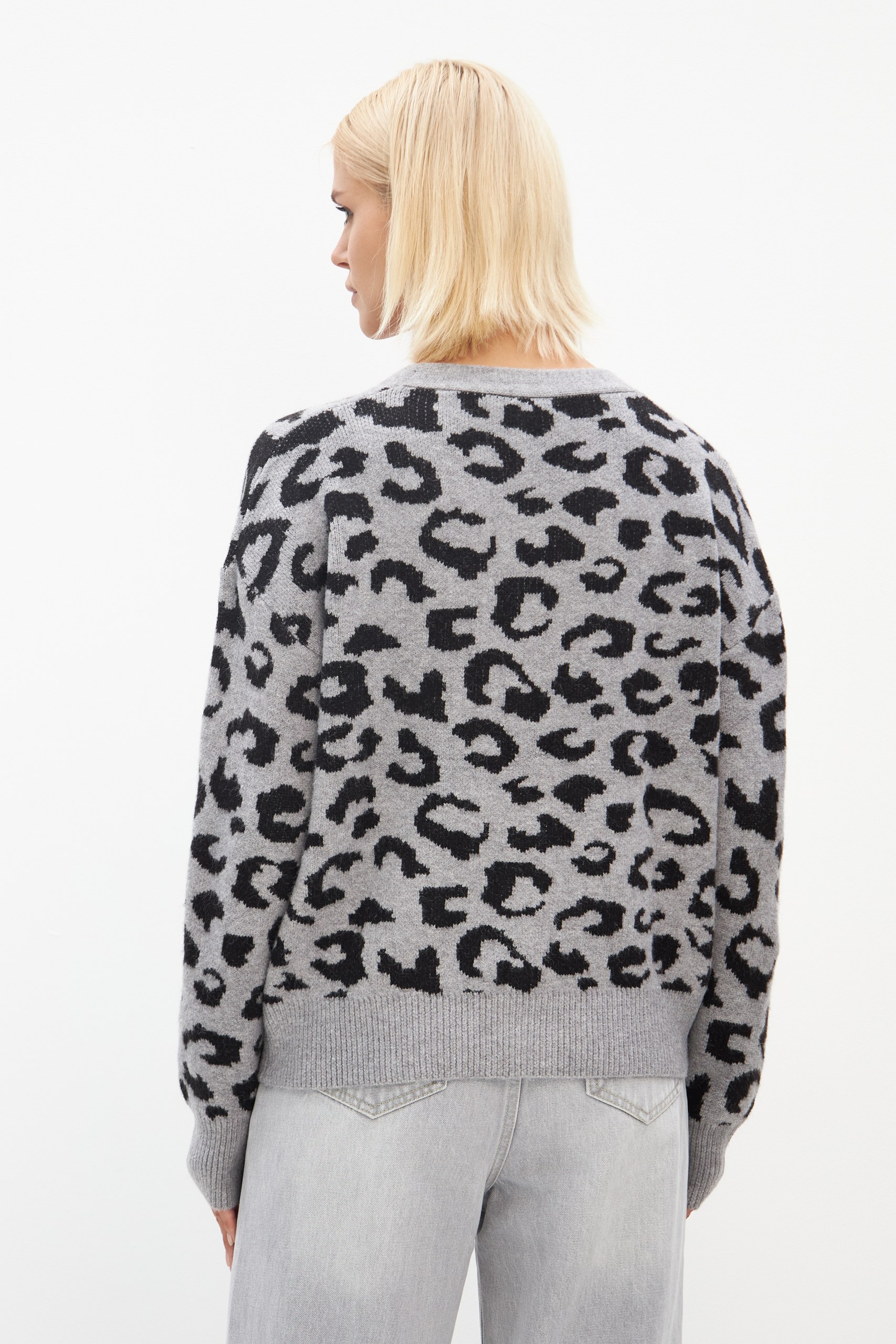 Кардиган лео 