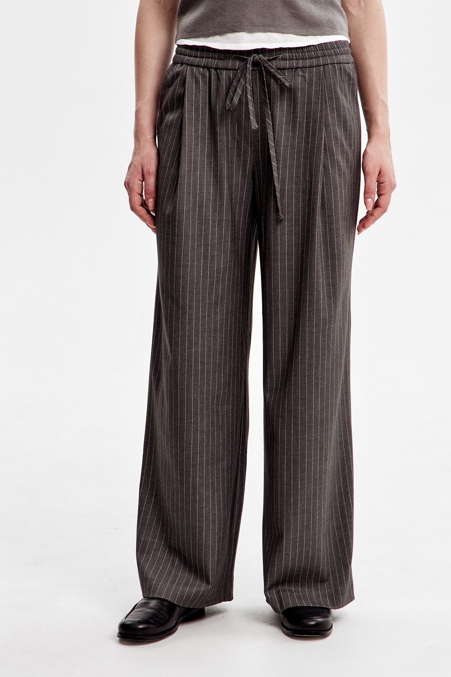 Брюки в полоску на резинке