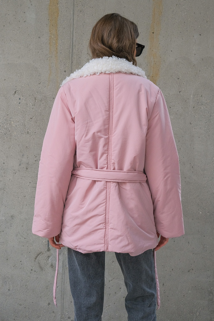 Пуховик с мехом короткий 