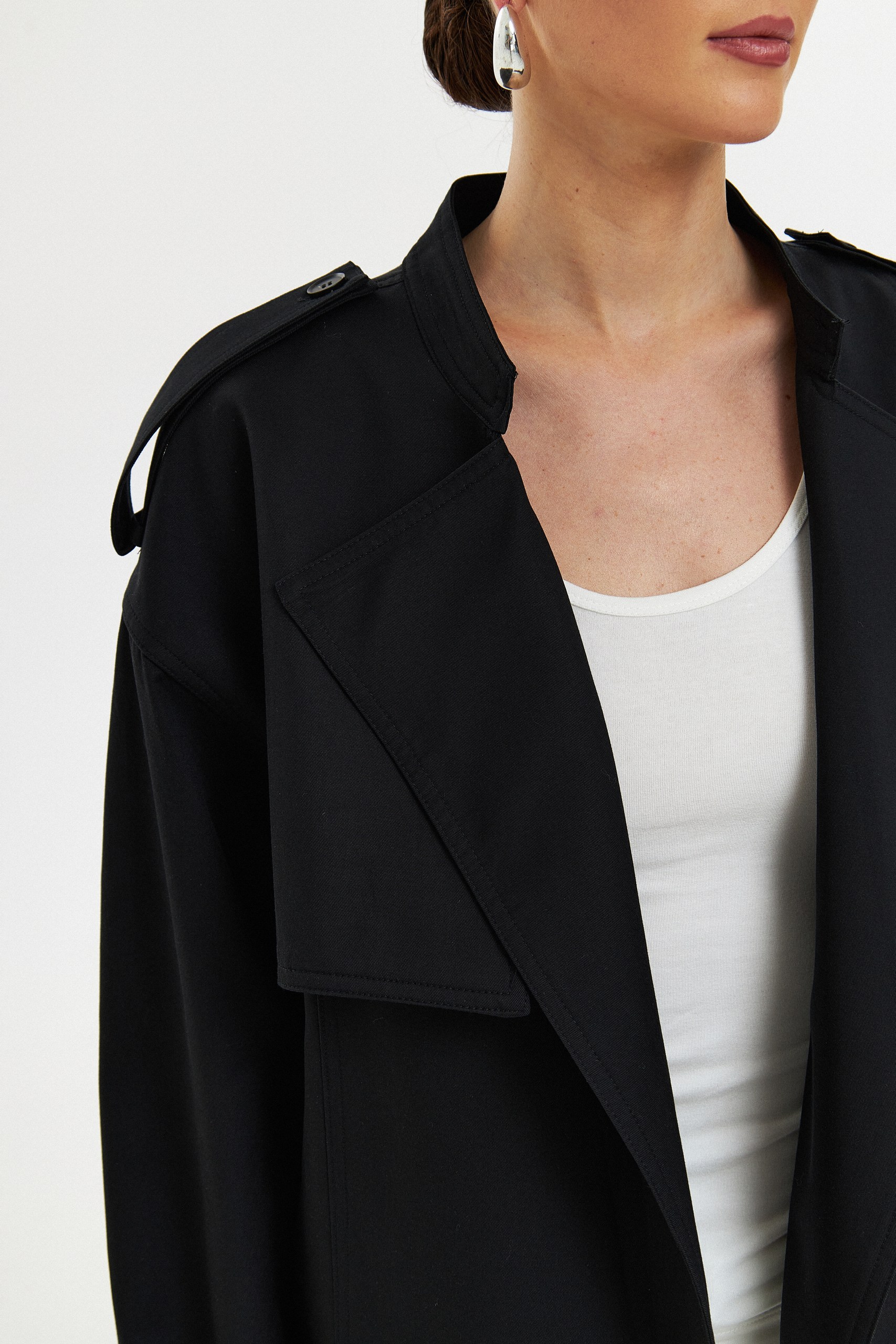 Укороченный тренч 