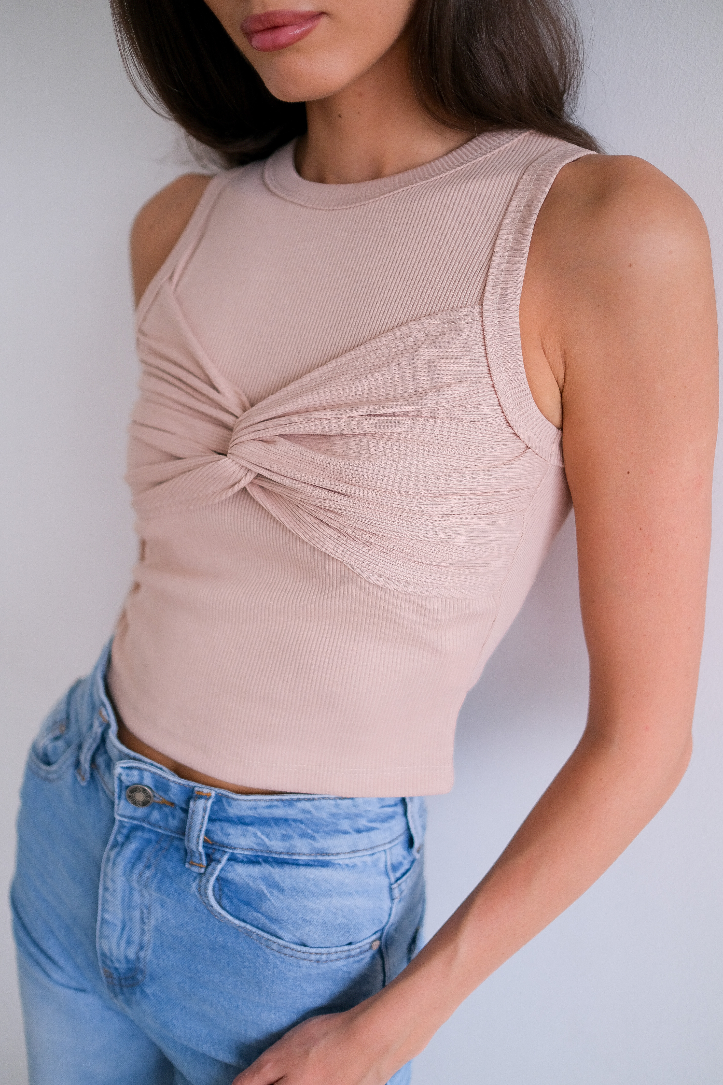 Топ с перекрутом 