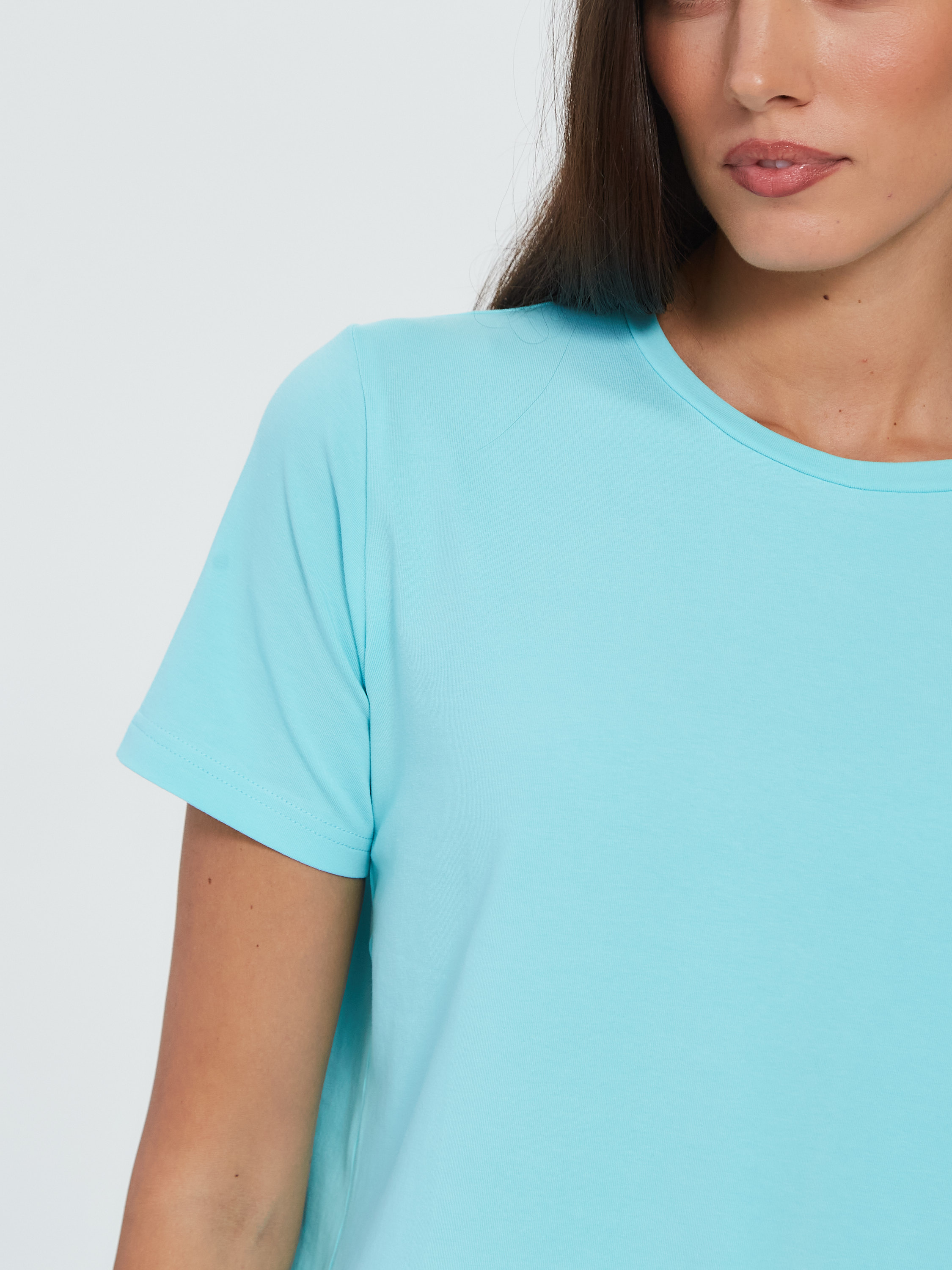 Футболка голубая