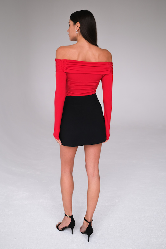 Боди с открытыми плечами