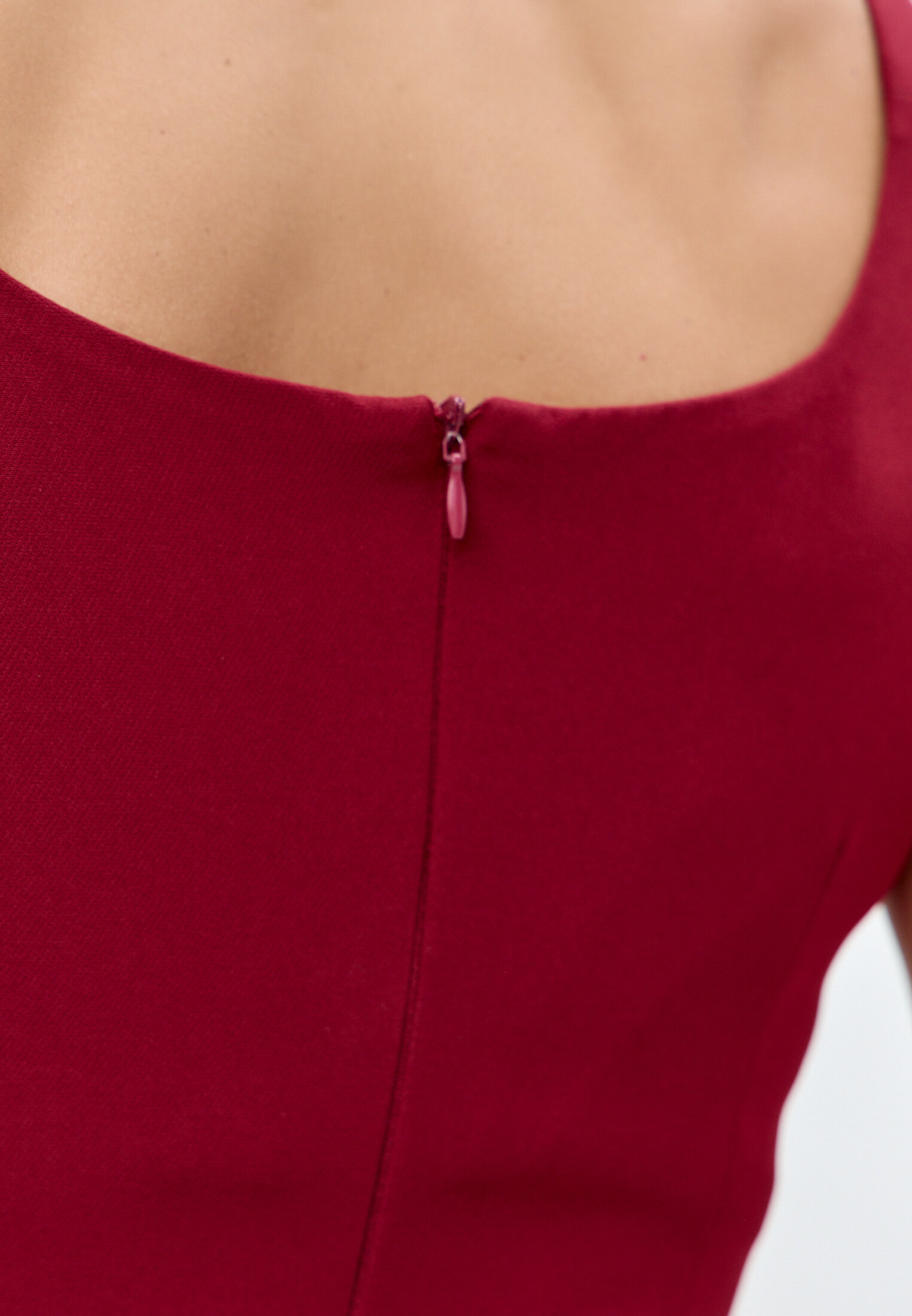 Платье футляр макси