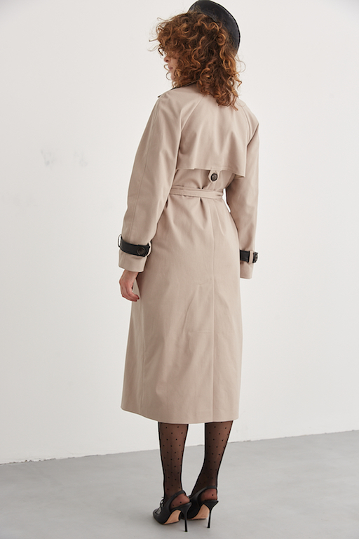 Тренч с кожаными вставками