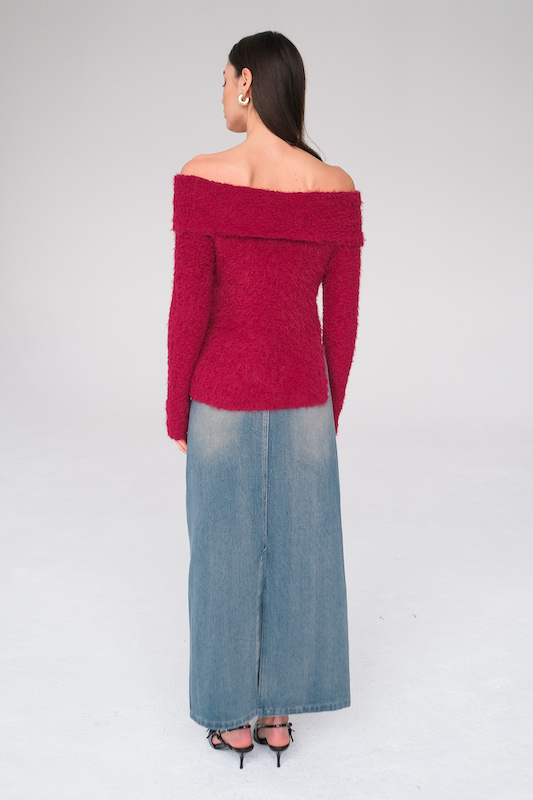  Свитер с открытыми плечами