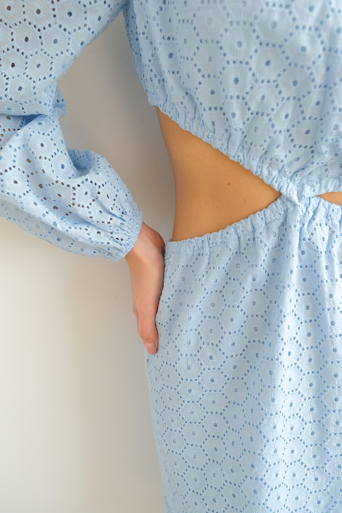 Платье из шитья голубое 