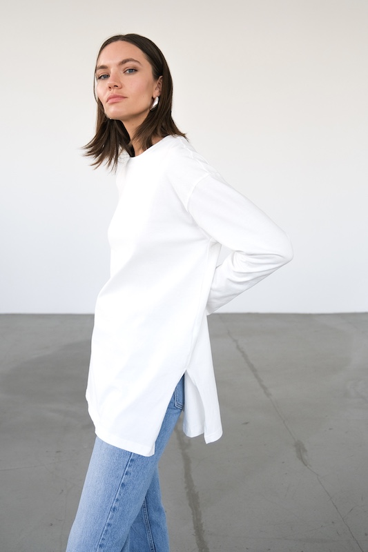 Лонгслив с разрезами