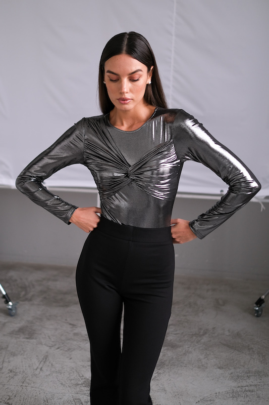 Боди с драпировкой металлик 