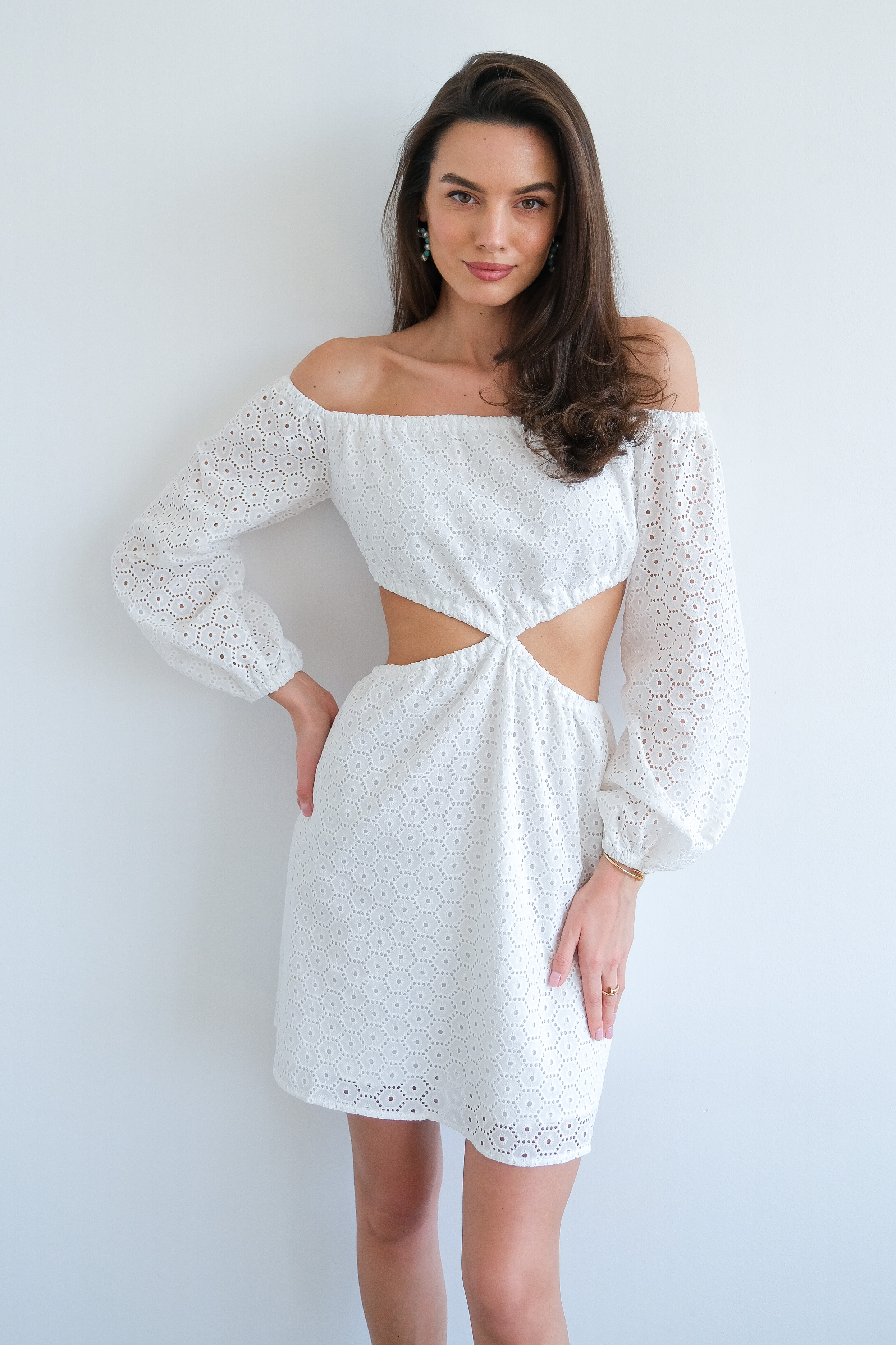 Платье из шитья молочное