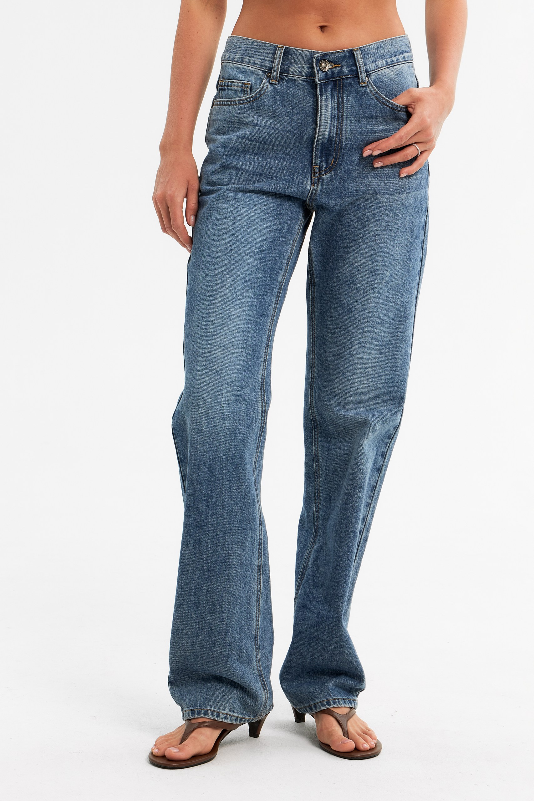 Джинсы Straight