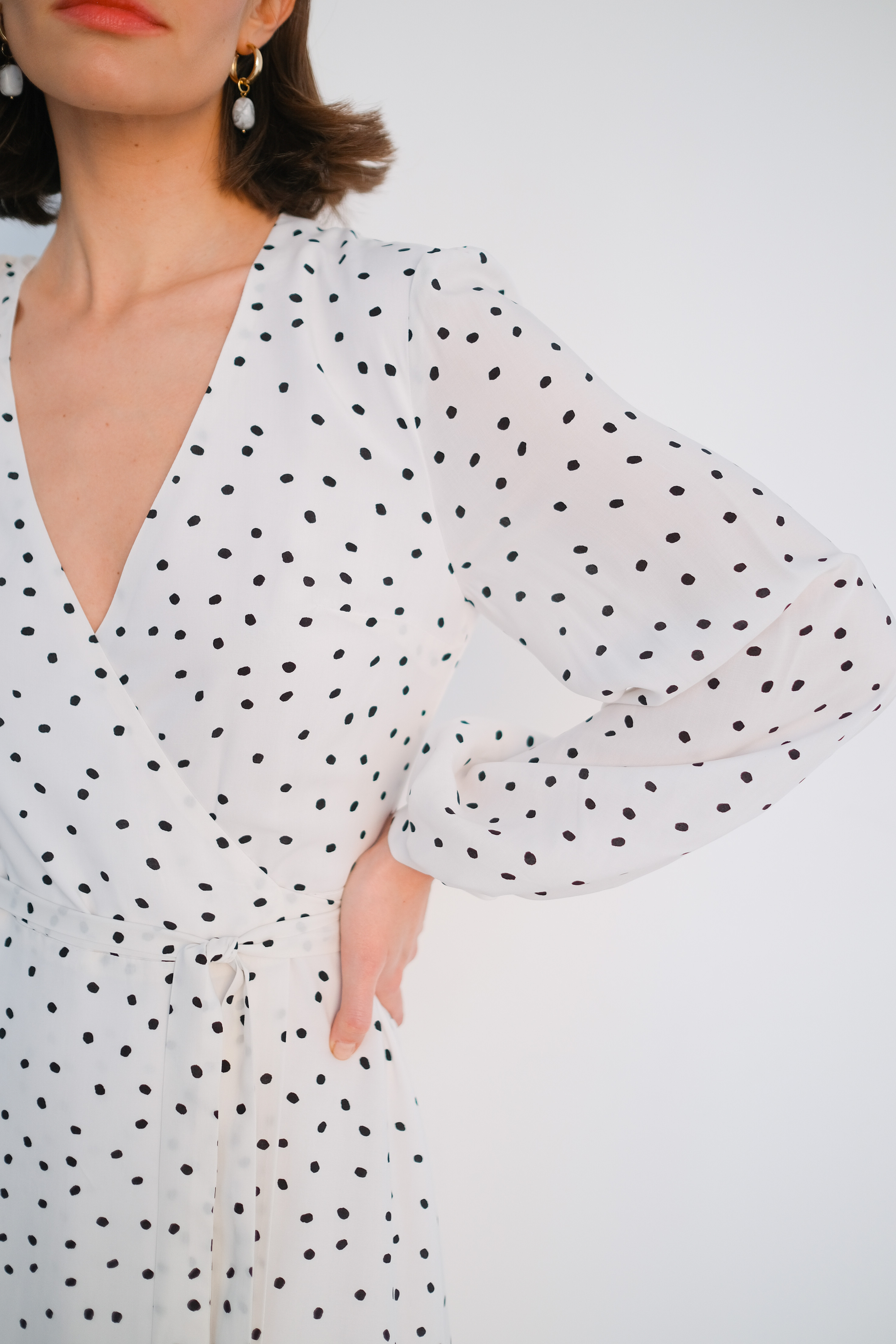 Платье на запах в горох 