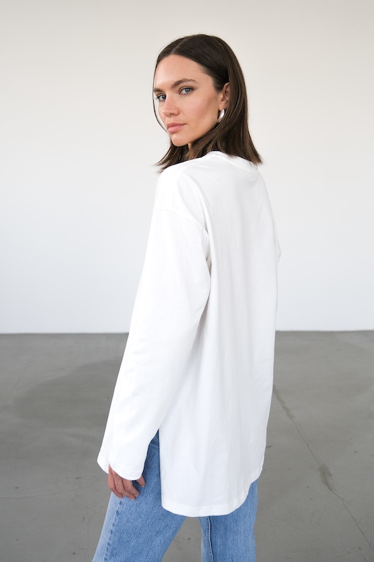 Лонгслив с разрезами