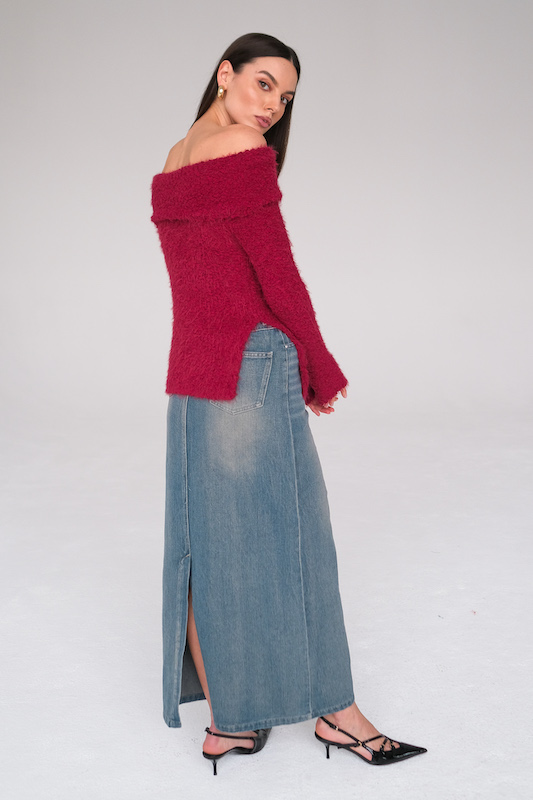  Свитер с открытыми плечами