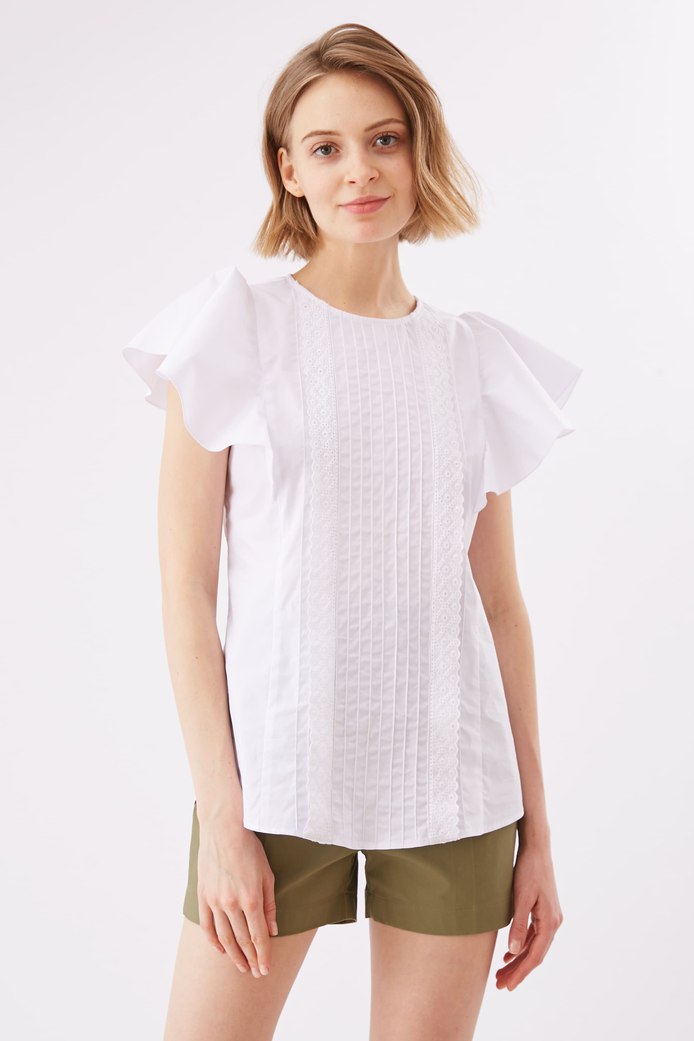 Топ с крылышками и вышивкой