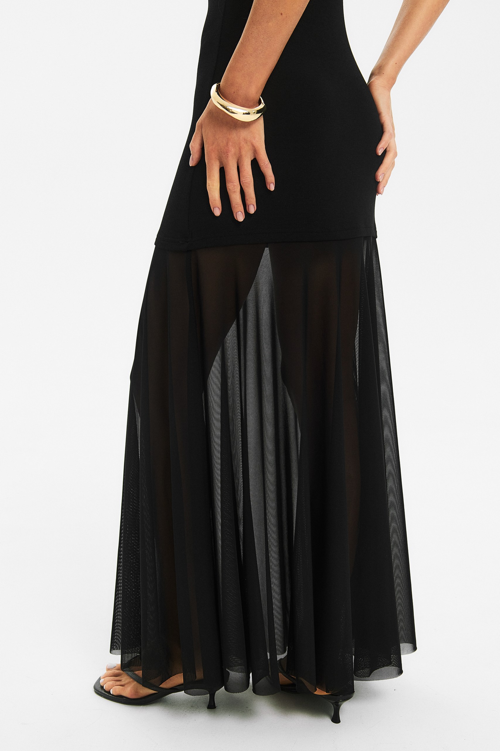 Платье с прозрачной юбкой