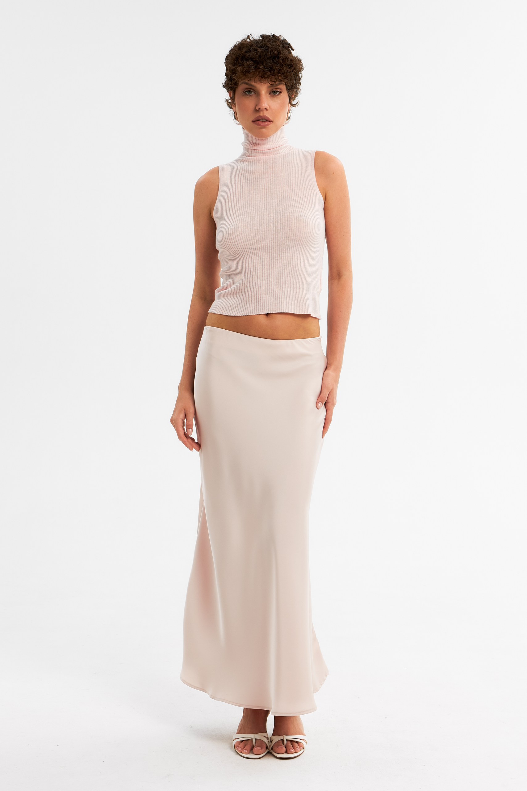 Топ с высоким воротом