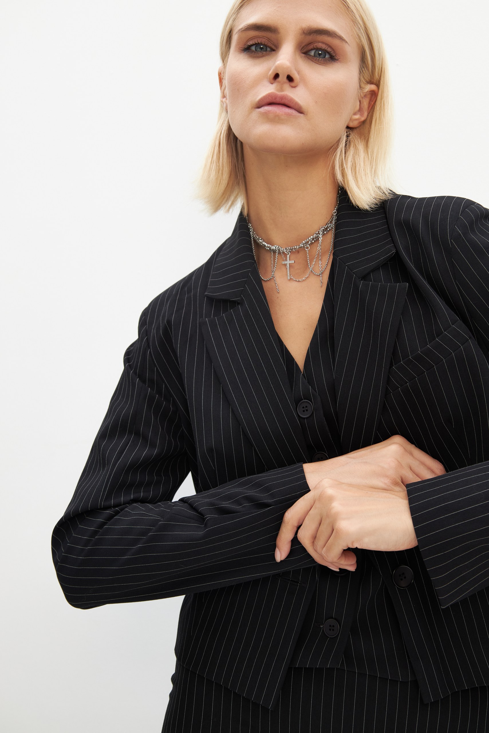 Жакет в полоску с поясом