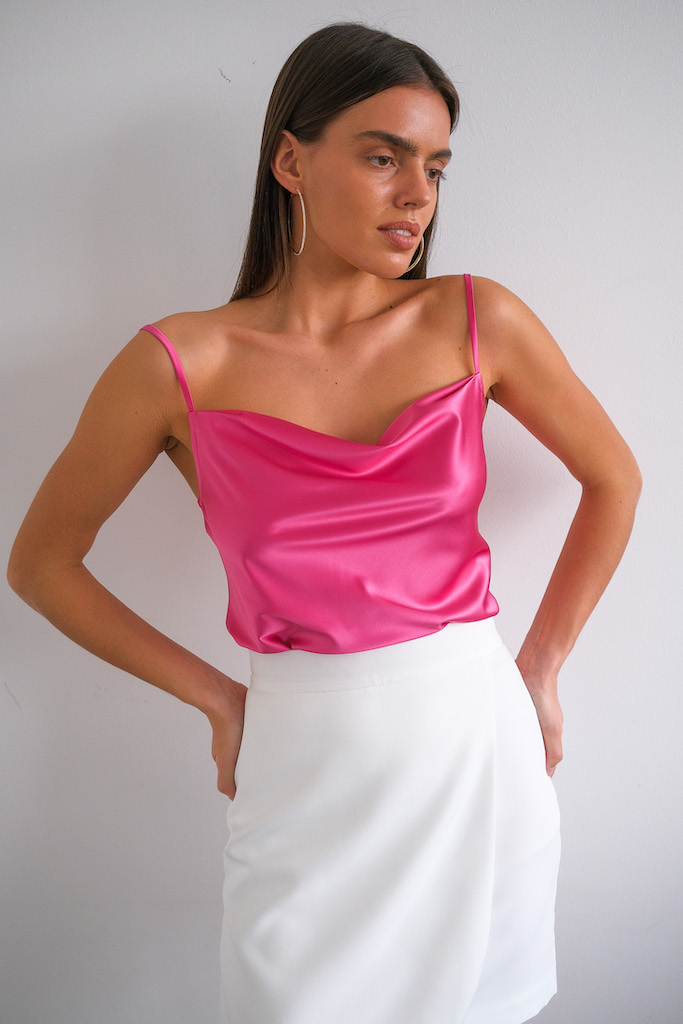 Топ на бретелях атласный