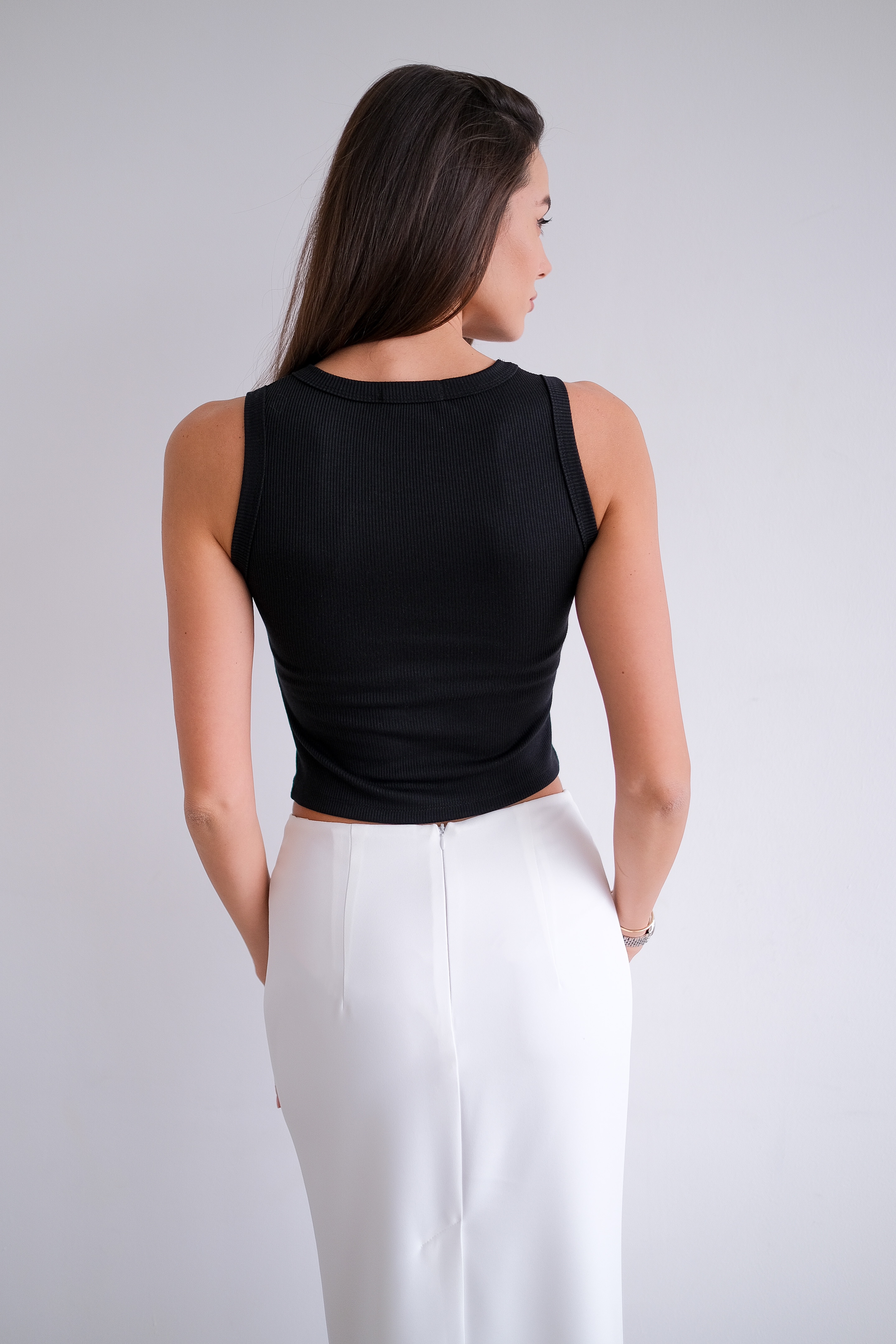 Топ с перекрутом 