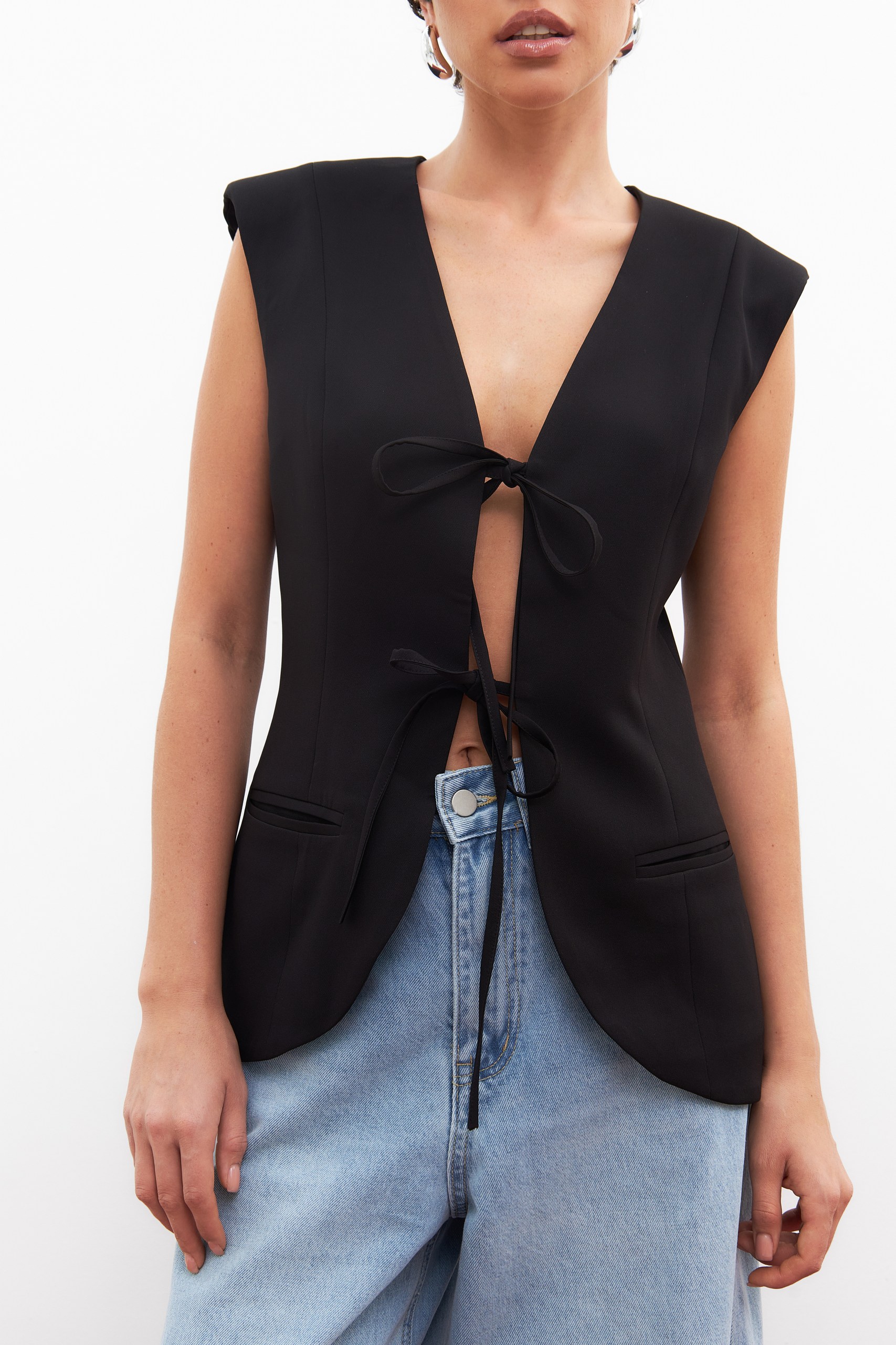 Жилет на завязках