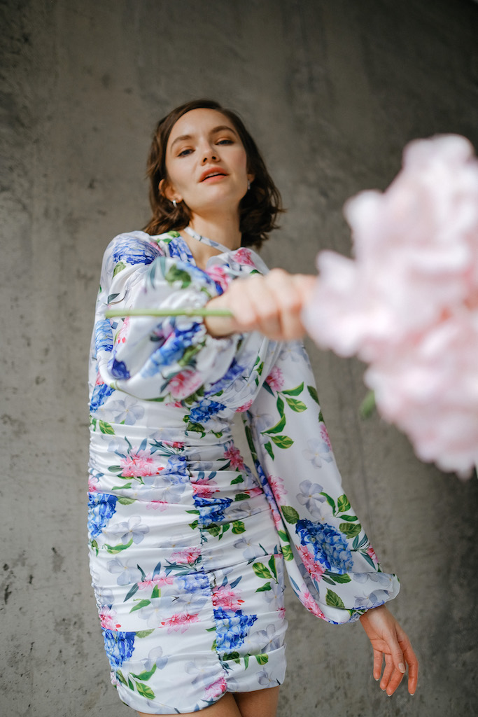 Платье мини принт цветы 