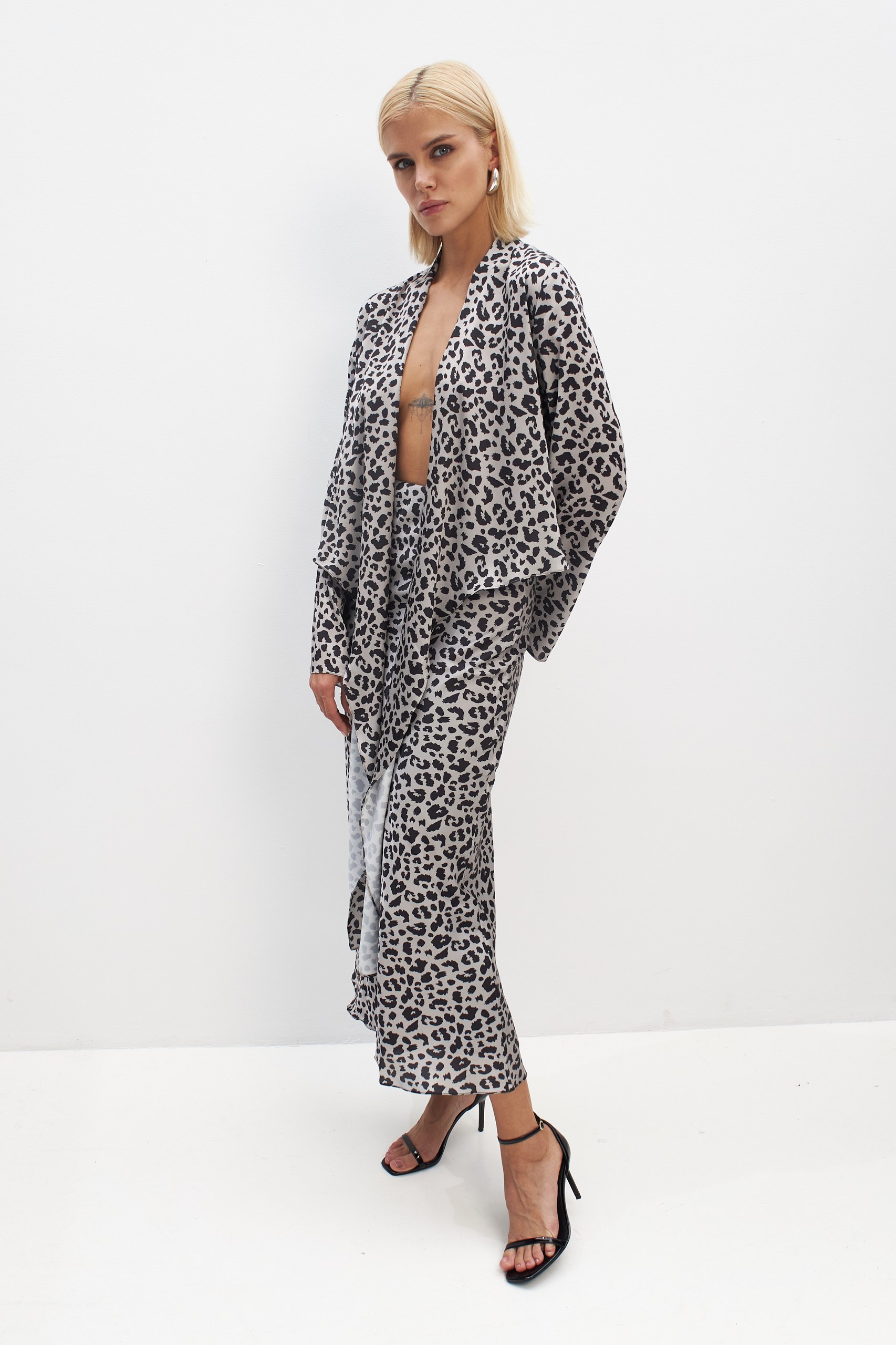 Блузка лео на завязках