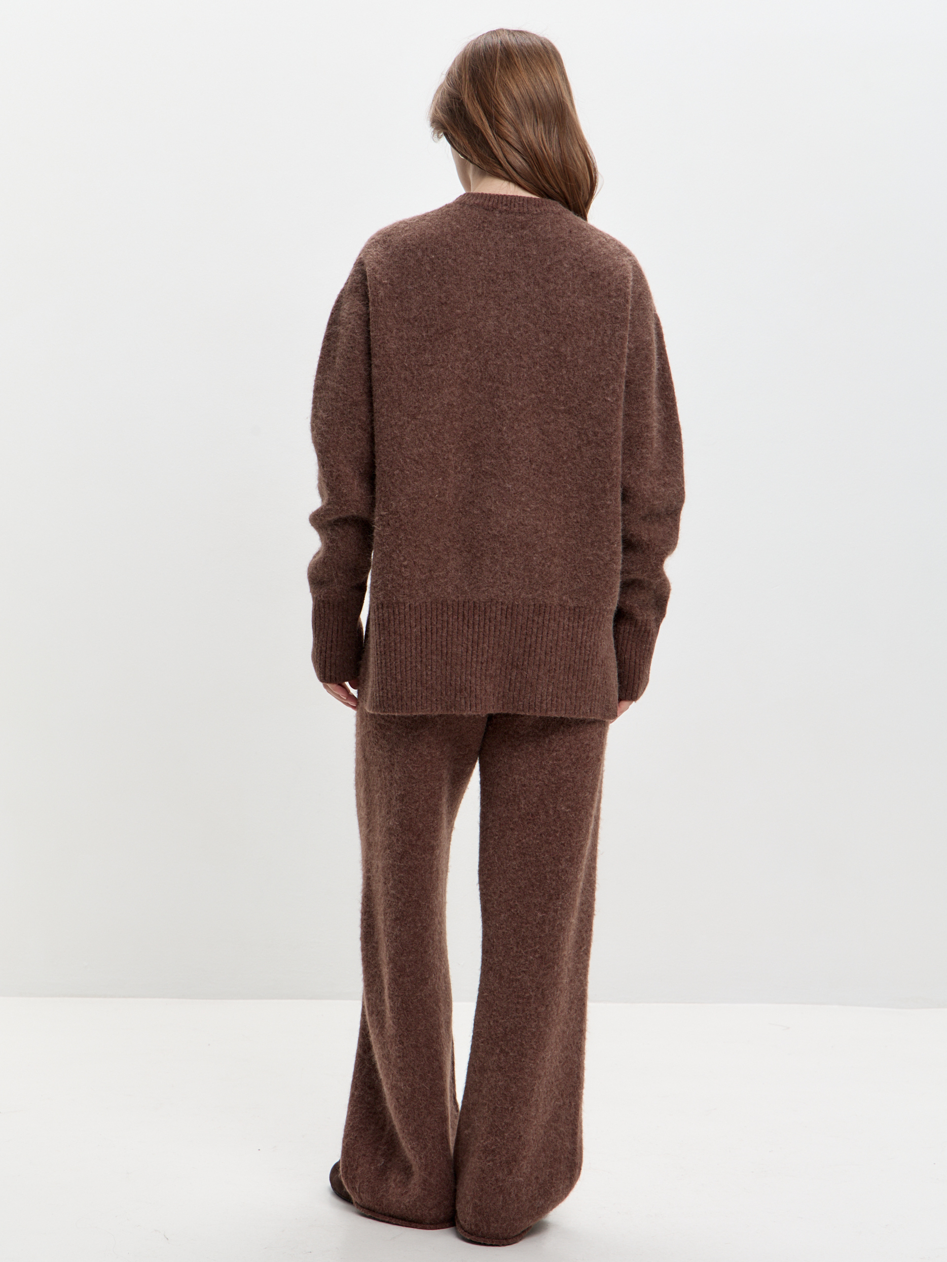 Свитер V вырез