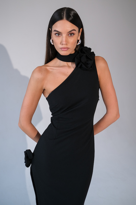 Платье макси с розами и разрезом