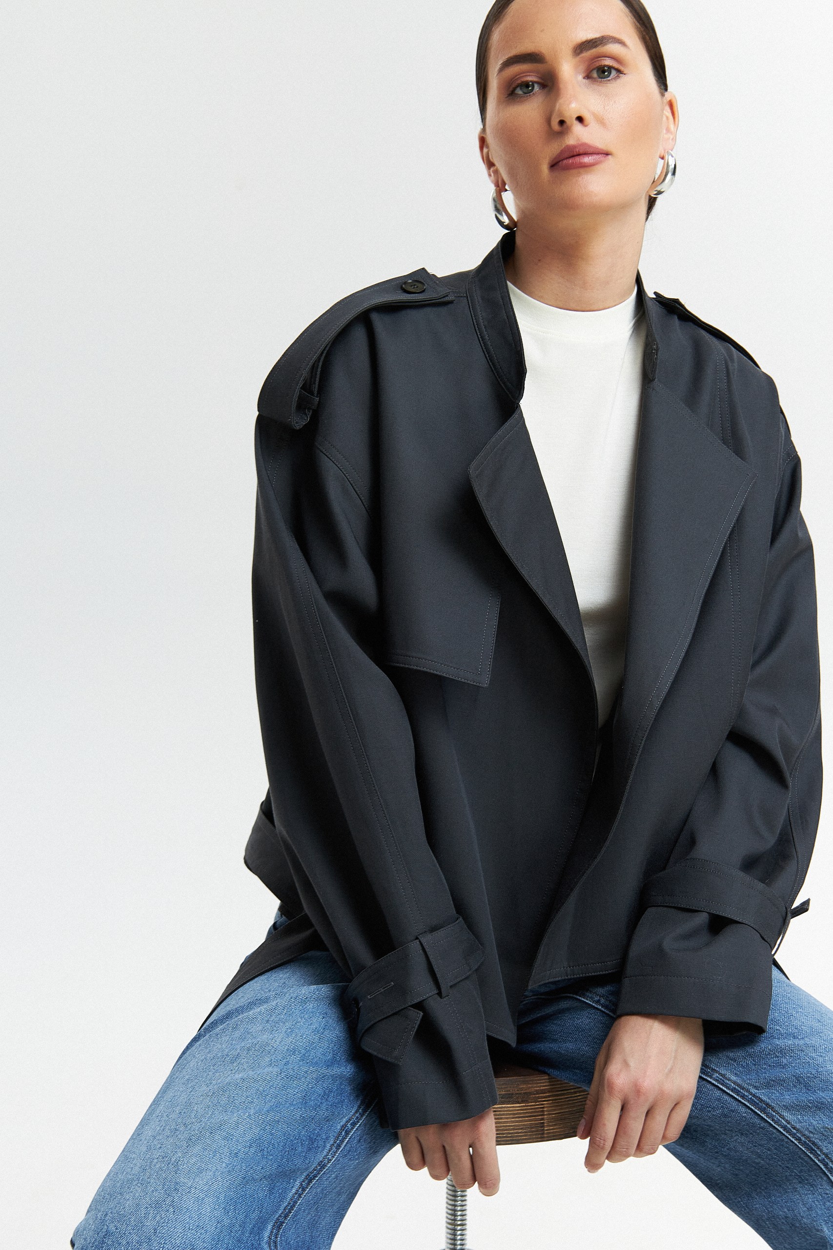 Укороченный тренч 