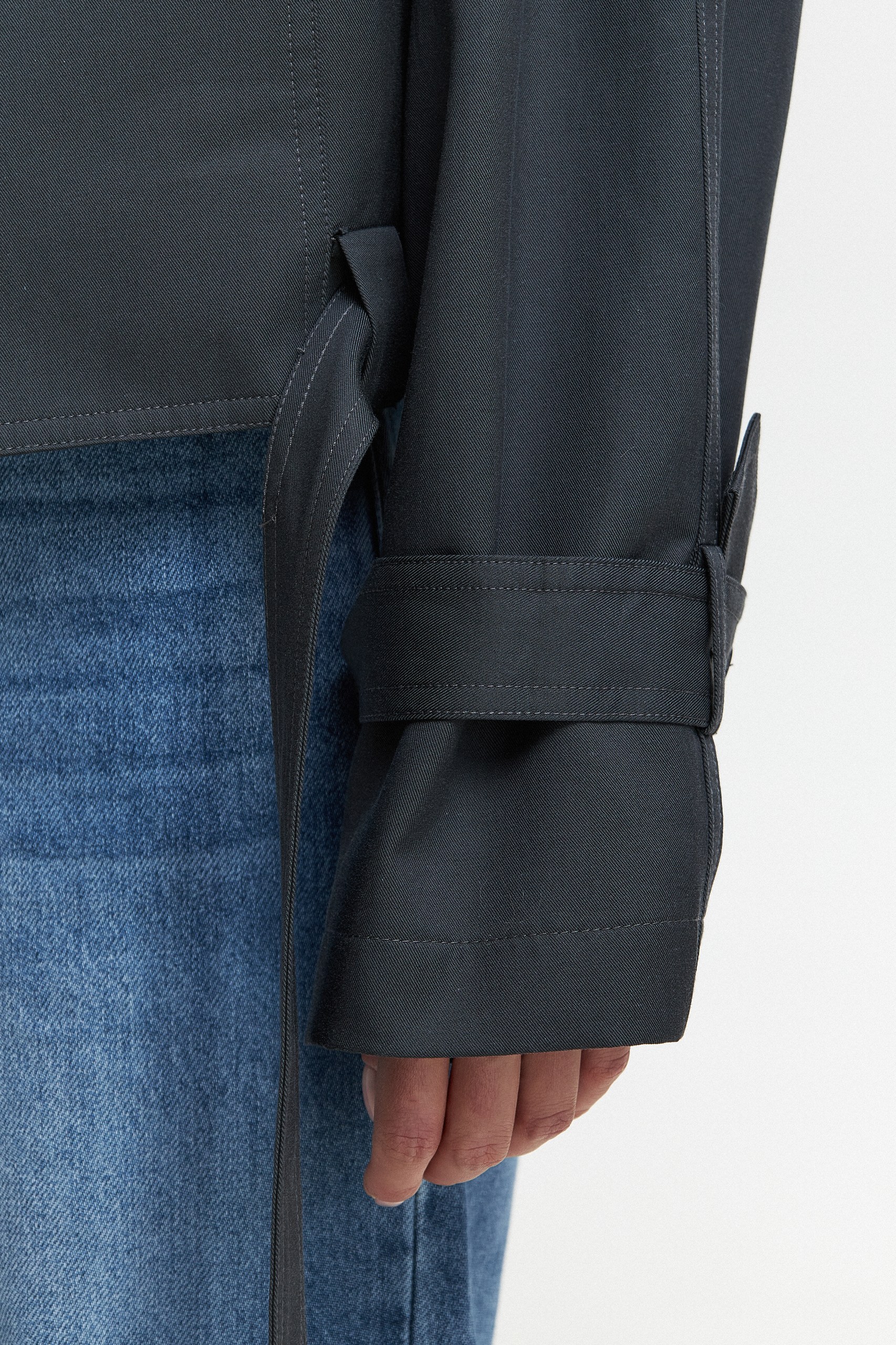 Укороченный тренч 