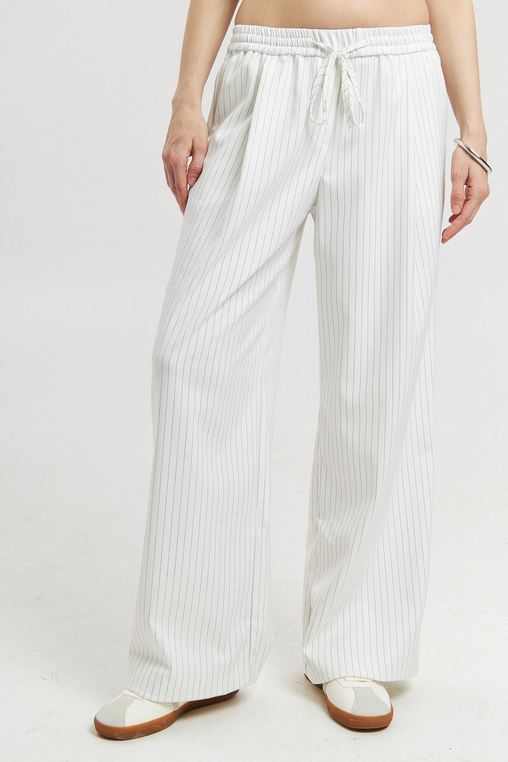 Брюки в полоску на резинке