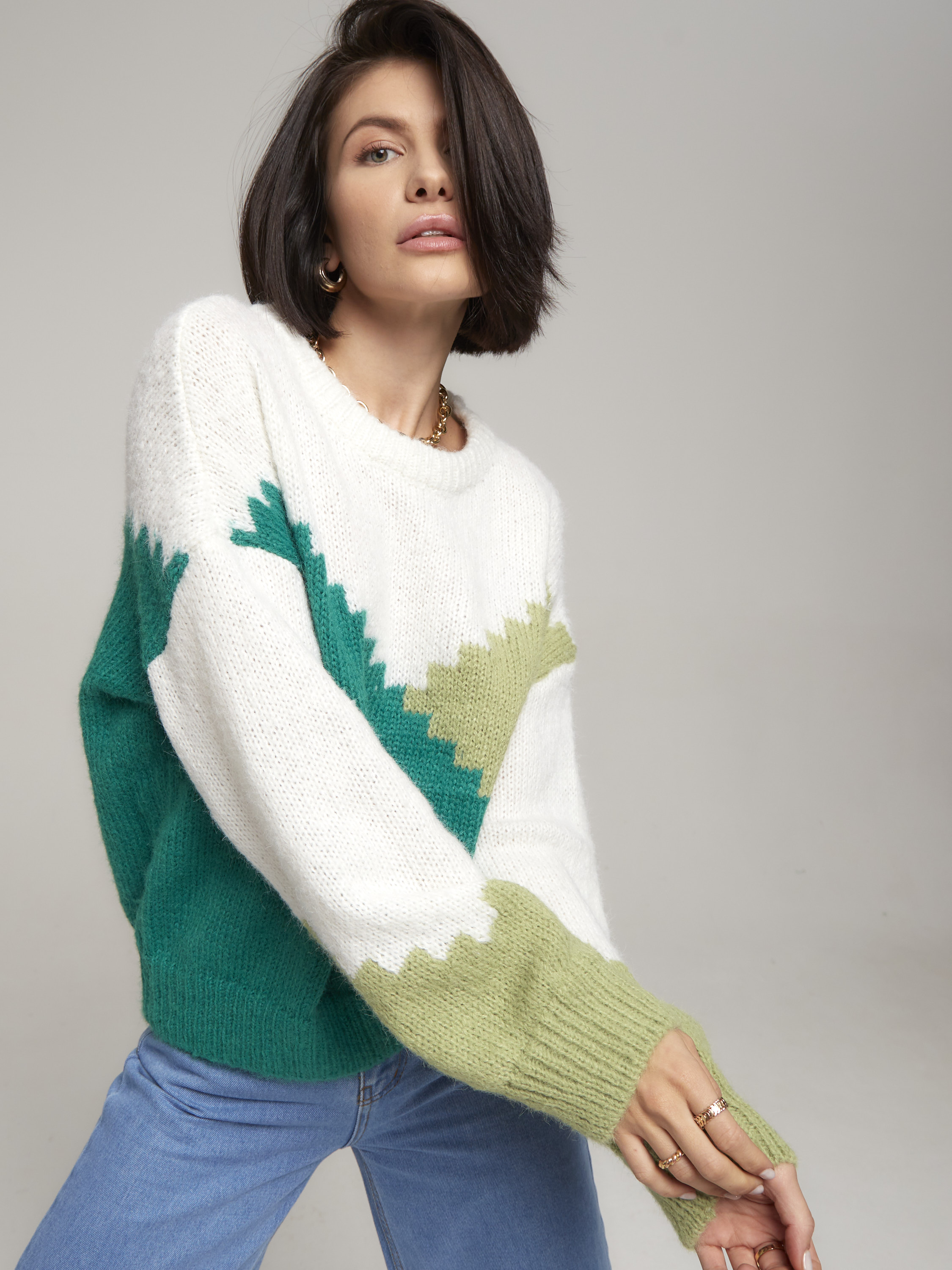 Джемпер с узором ромб