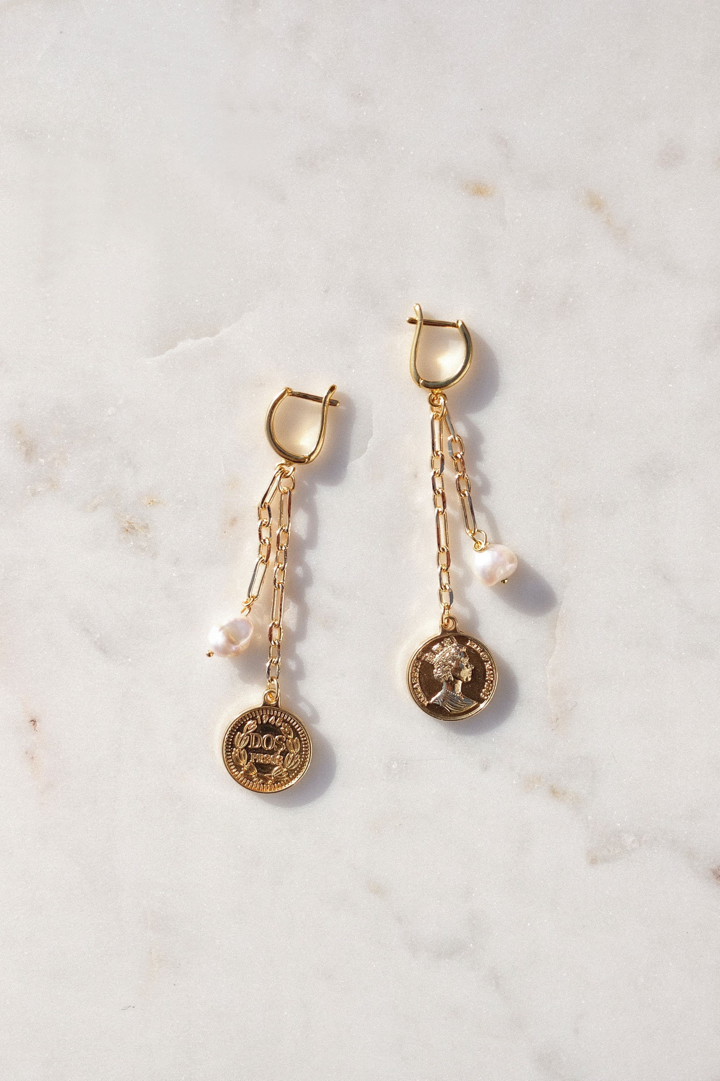 Серьги жемчужина с монетой