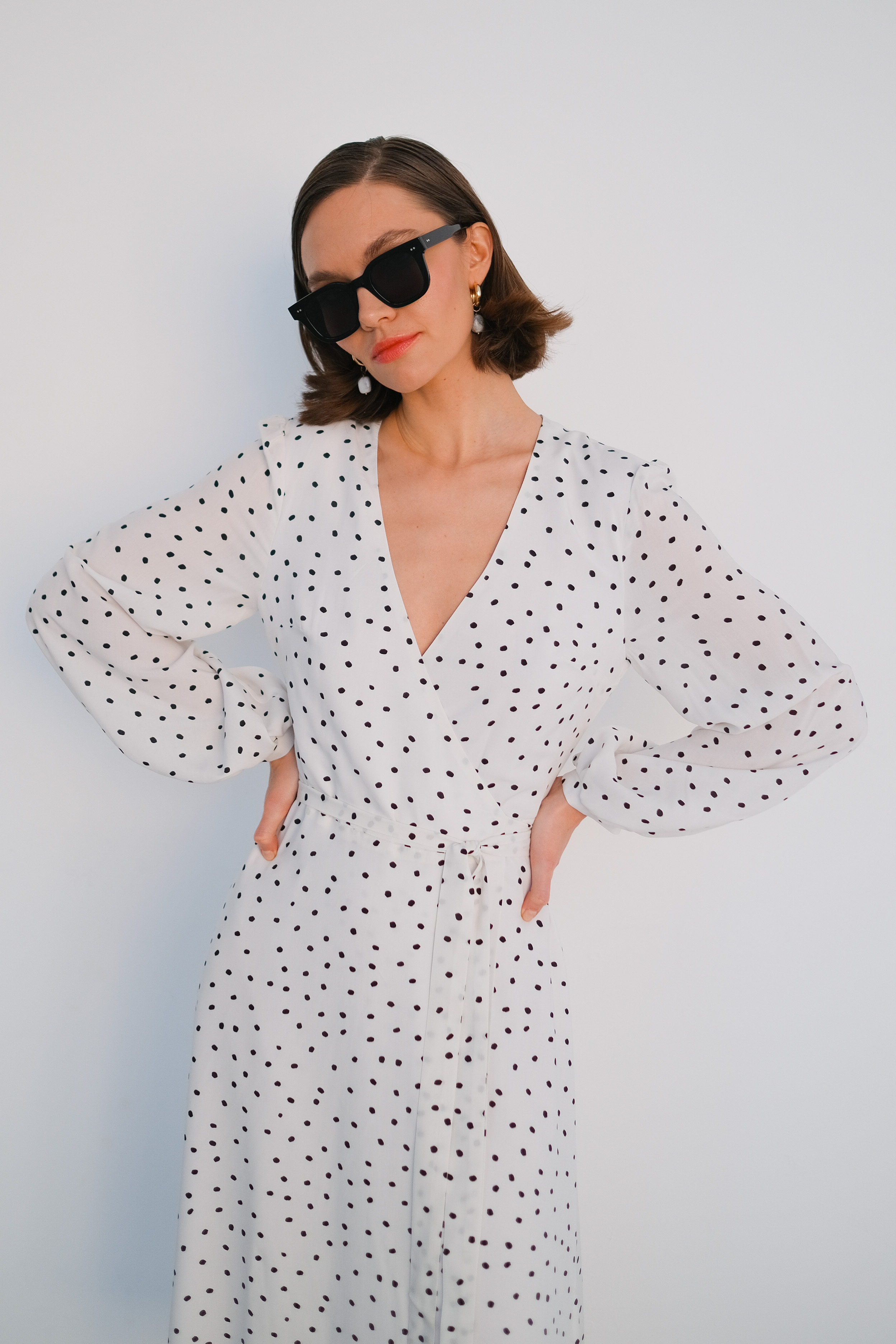 Платье на запах в горох 