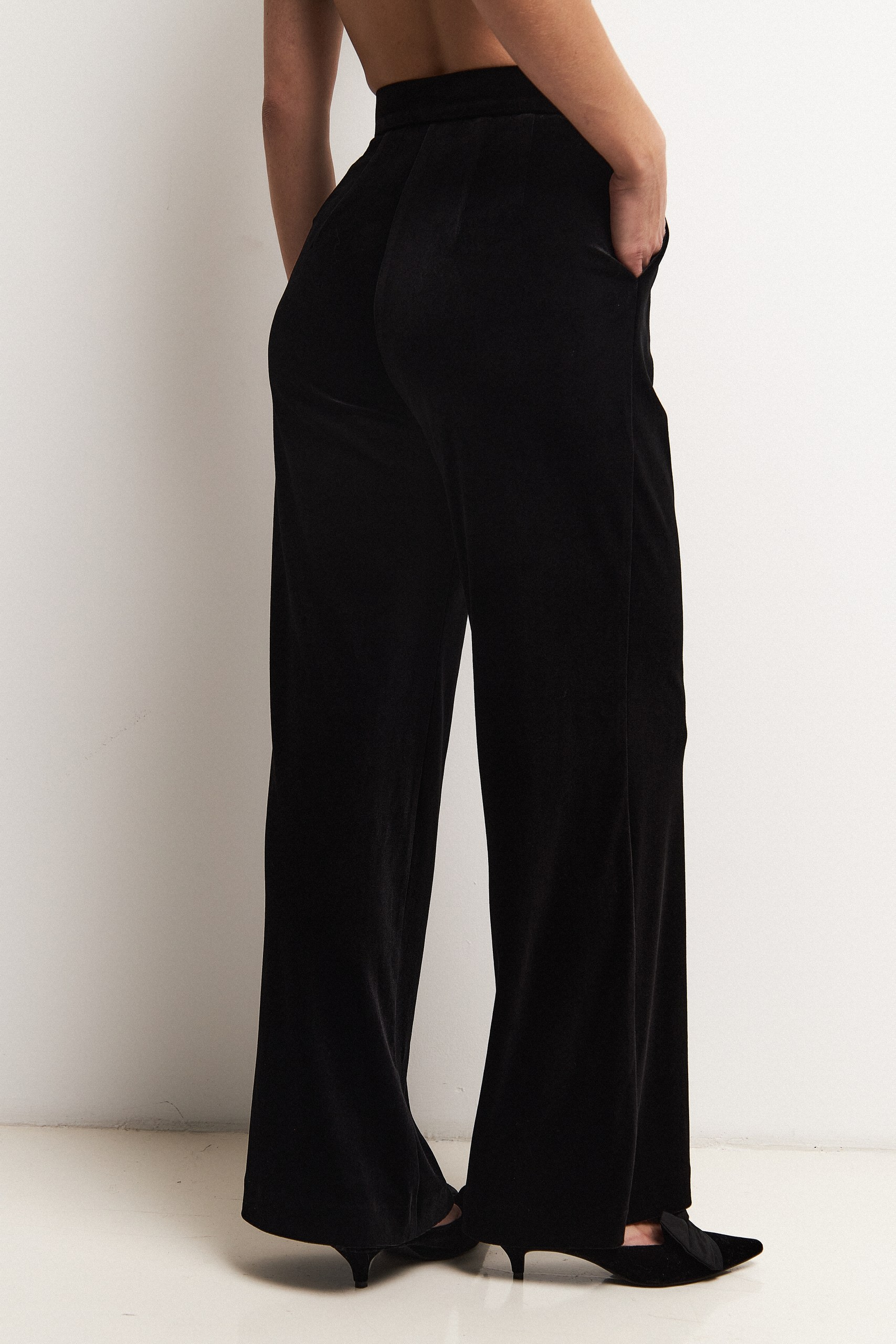 Брюки бархатные