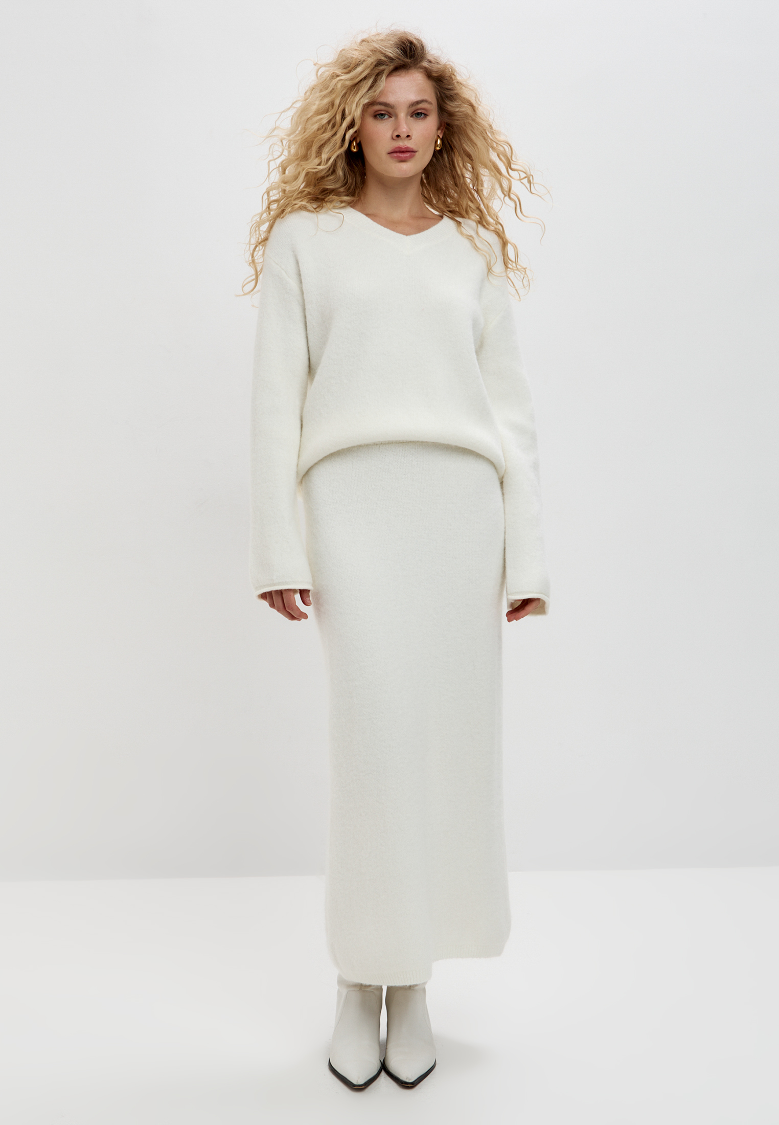 Свитер V вырез