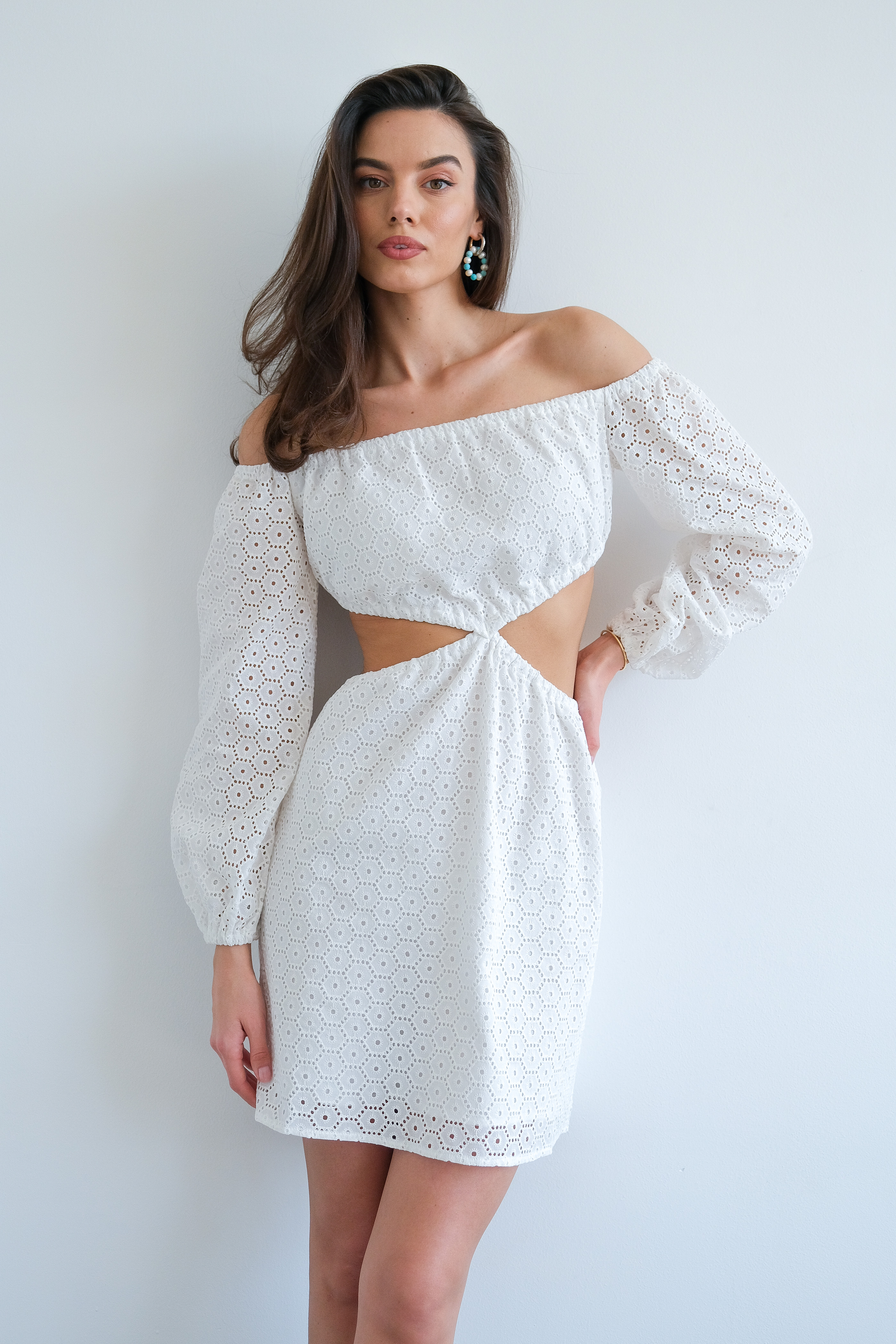 Платье из шитья молочное