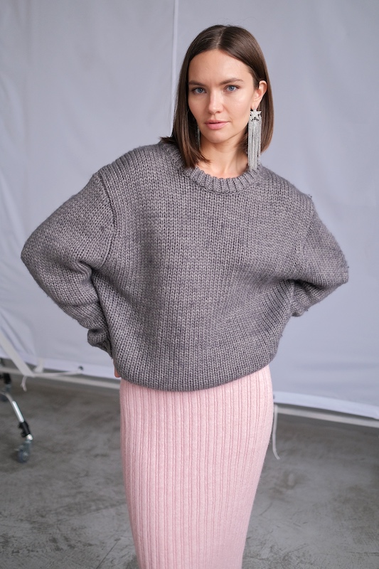 Свитер с круглым воротом