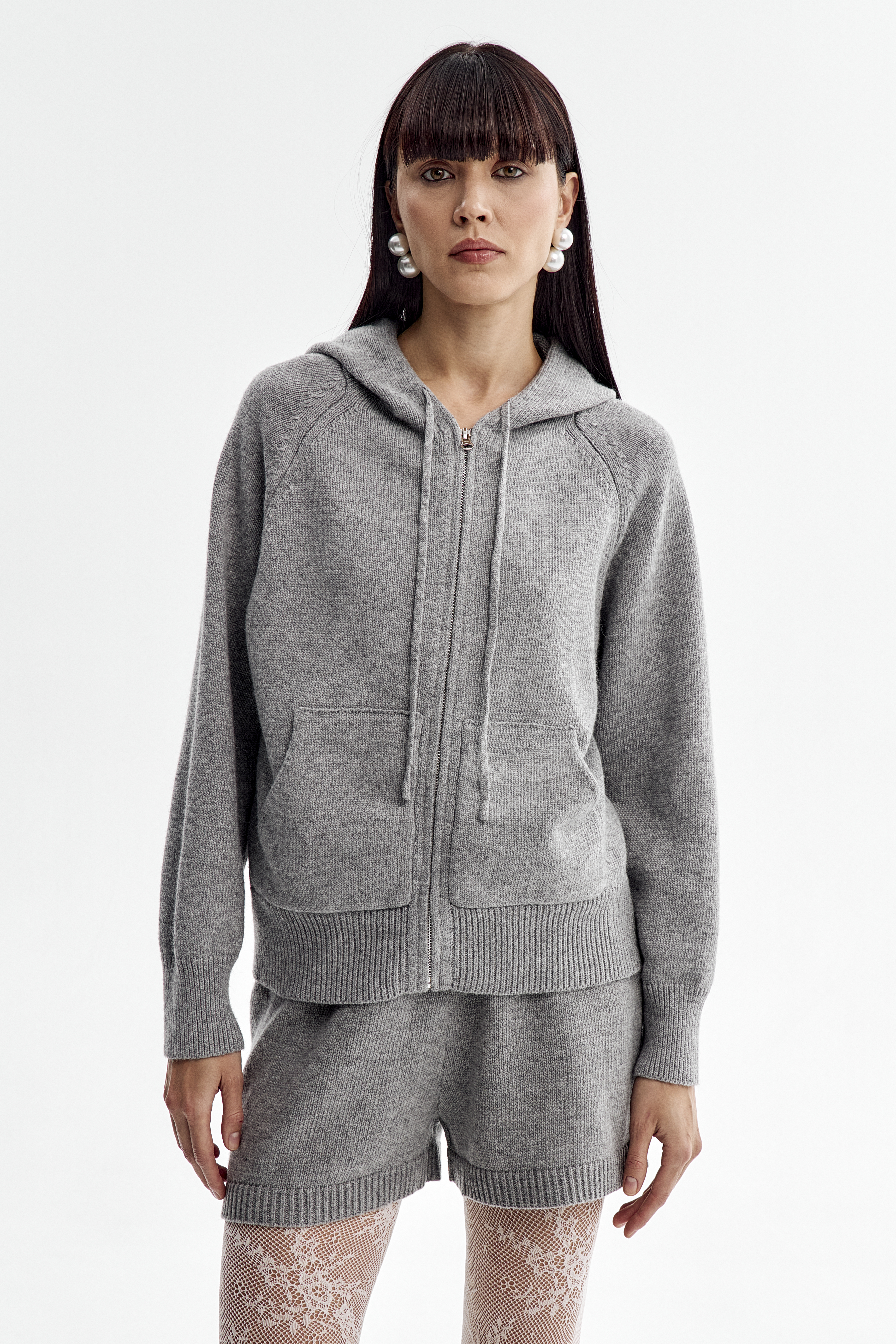 Шорты трикотажные серые