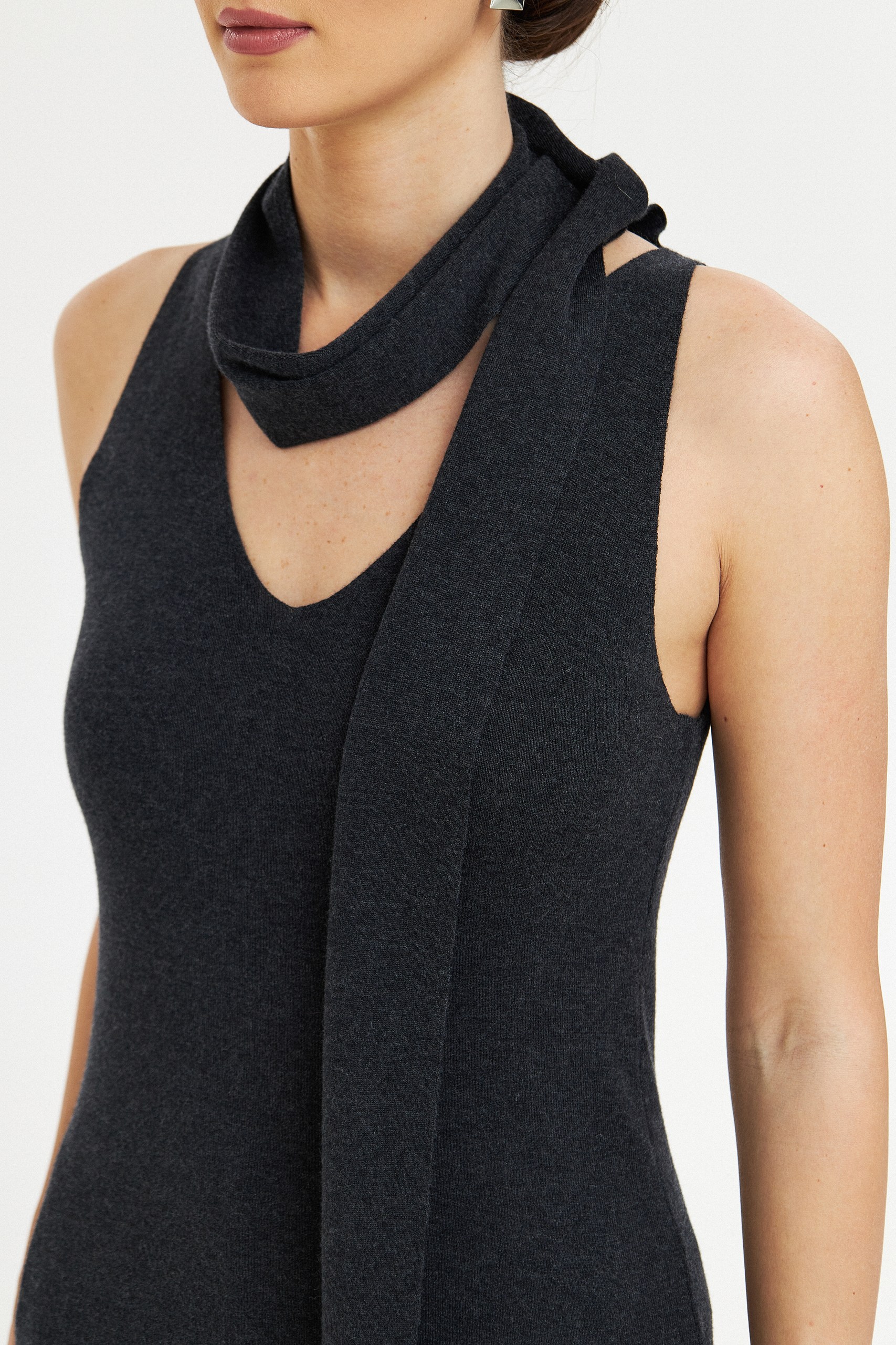 Топ с шарфом