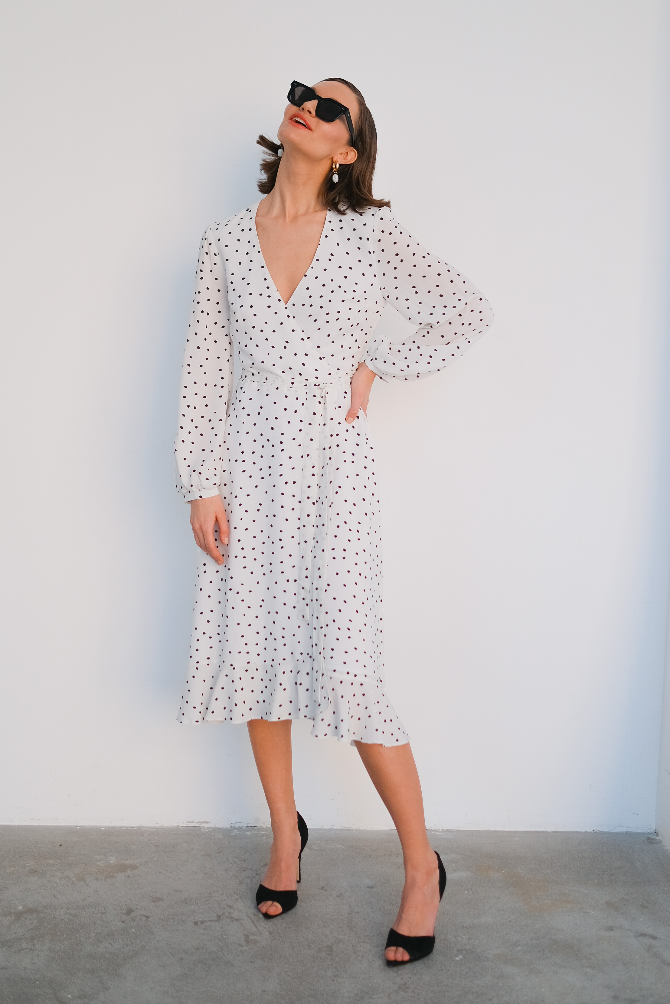 Платье на запах в горох 