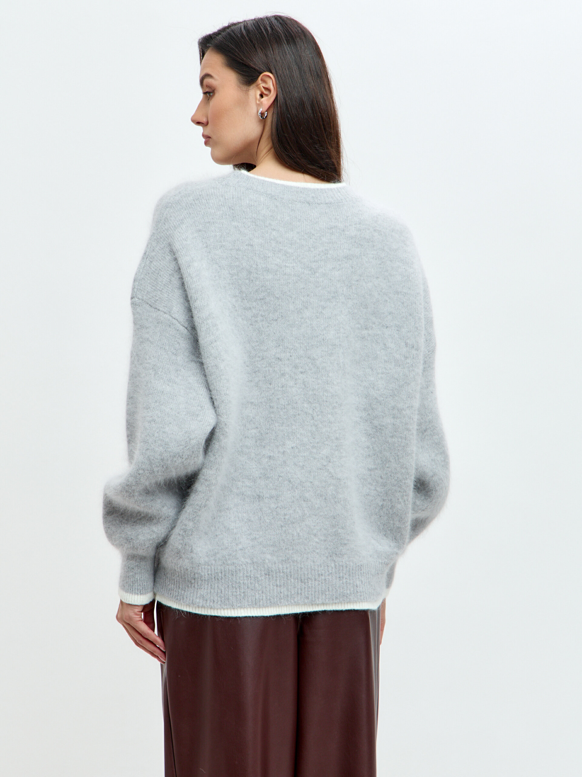 Свитер из ангоры 