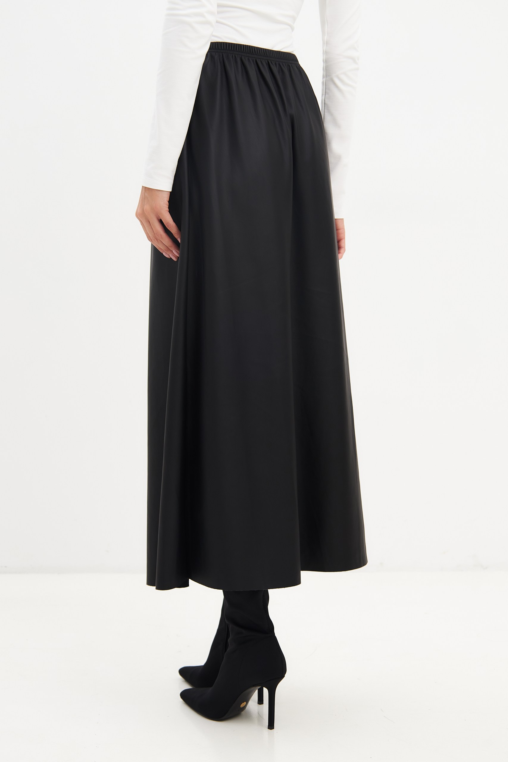 Юбка из эко кожи 