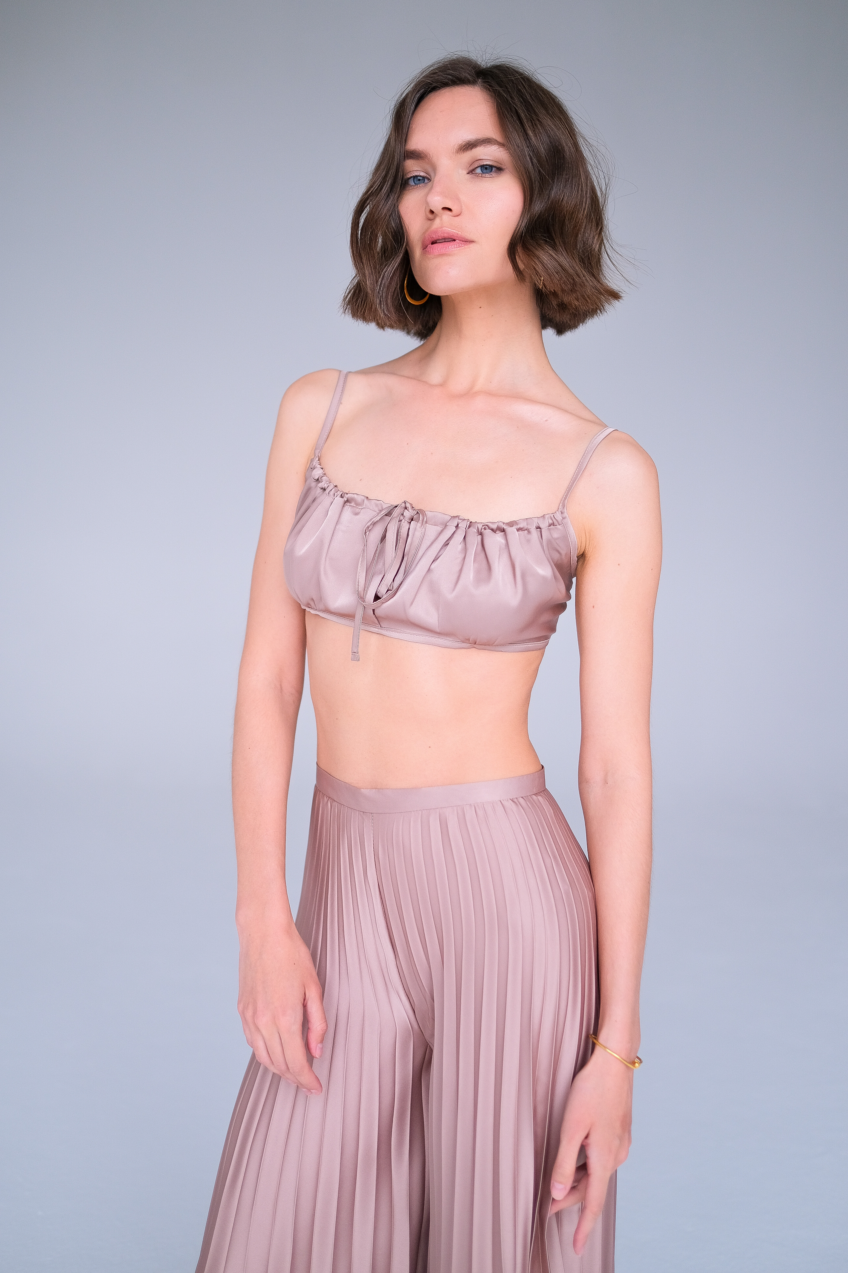 Топ лиф бежевый