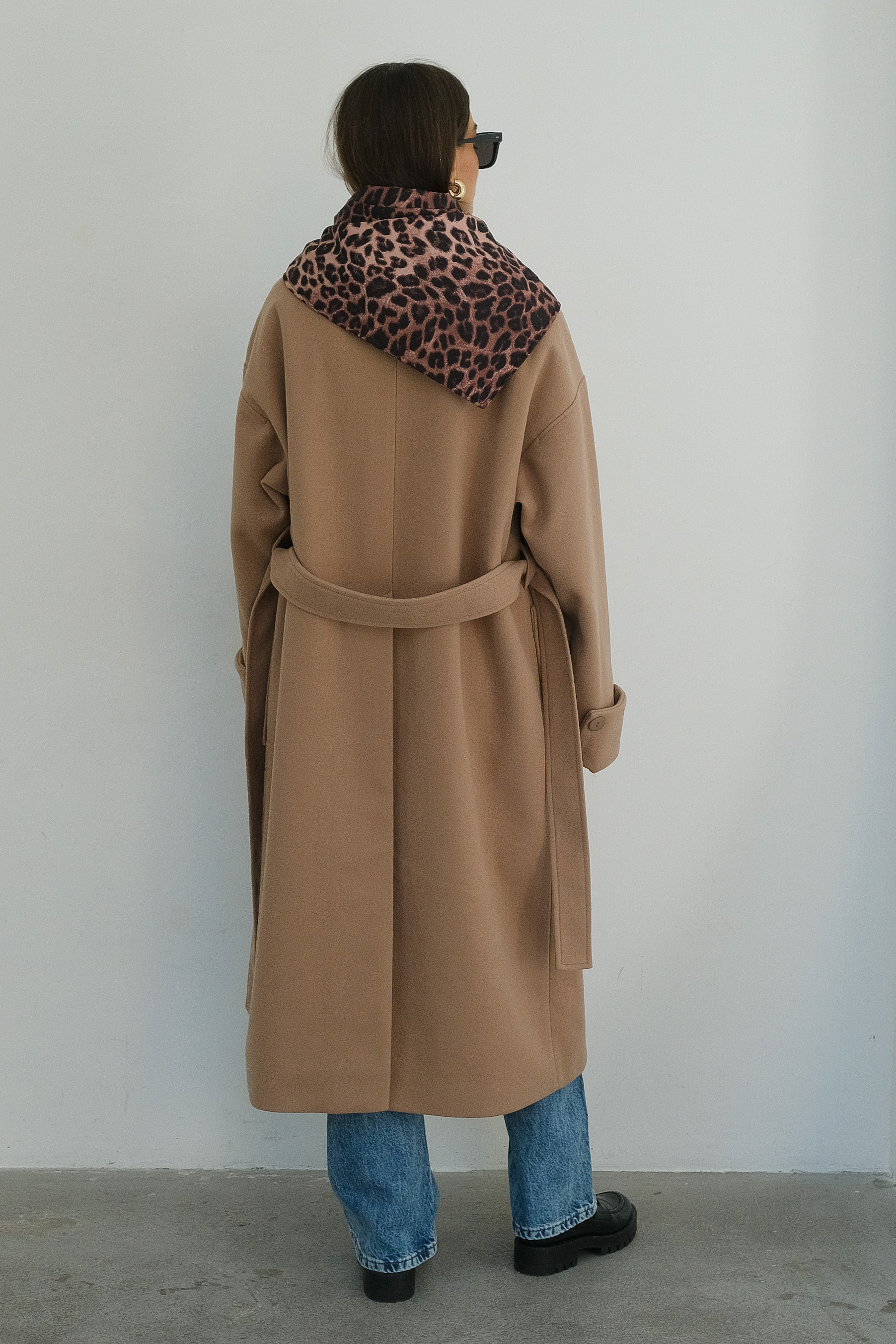 Пальто с накладными карманами 