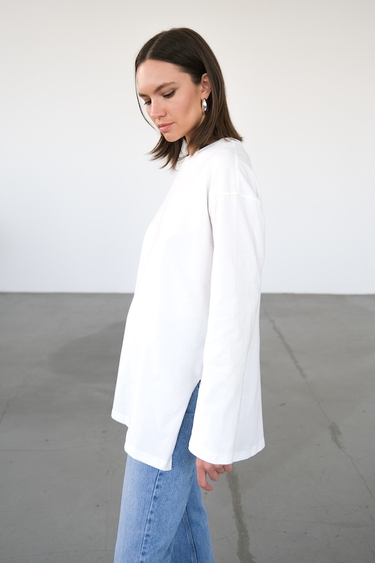 Лонгслив с разрезами